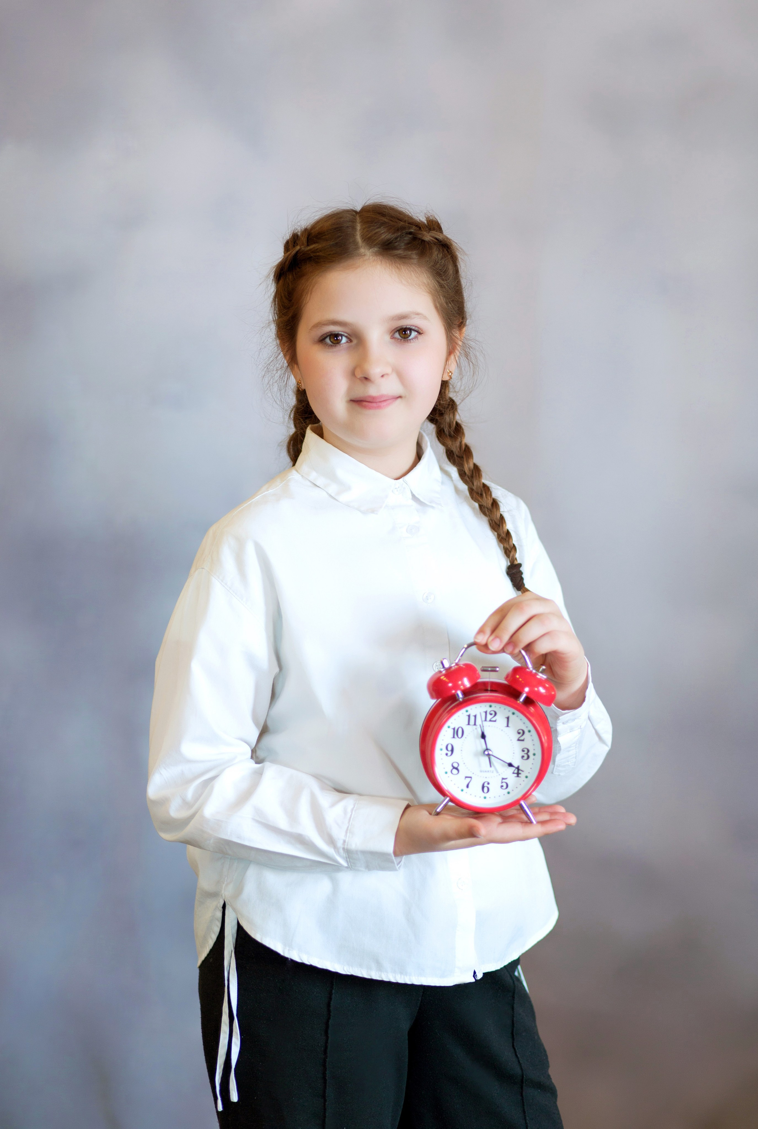 Портреты  — младшая школа (фоны, школа, улица). Выпускные альбомы Воронеж от Веры Соколовой