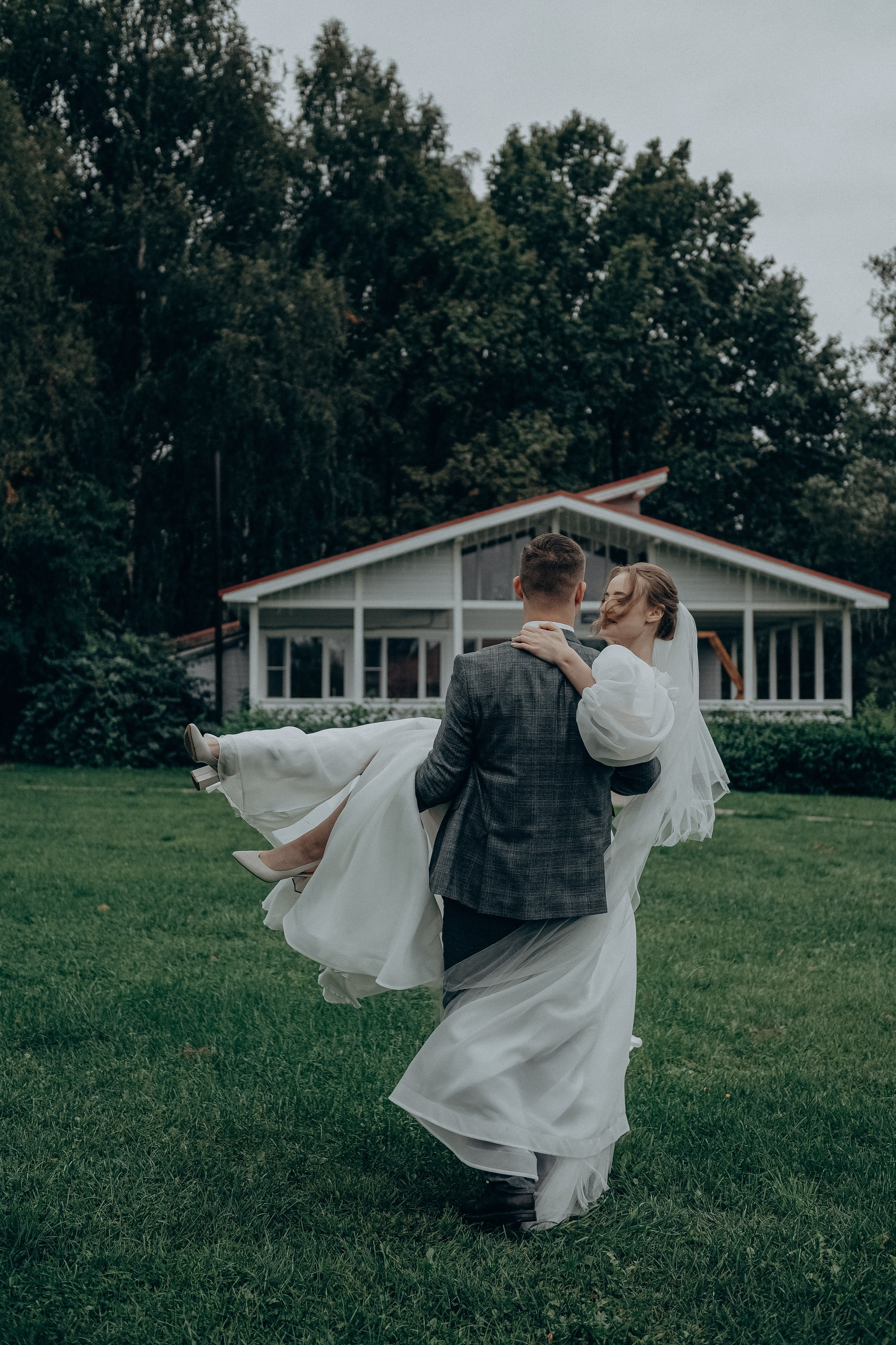Осенняя нежность в Медвежьих озерах, Щелково. Свадебная фотоистория. Свадебный и семейный фотограф Виктория Носачёва. Щелково, Москва и МО