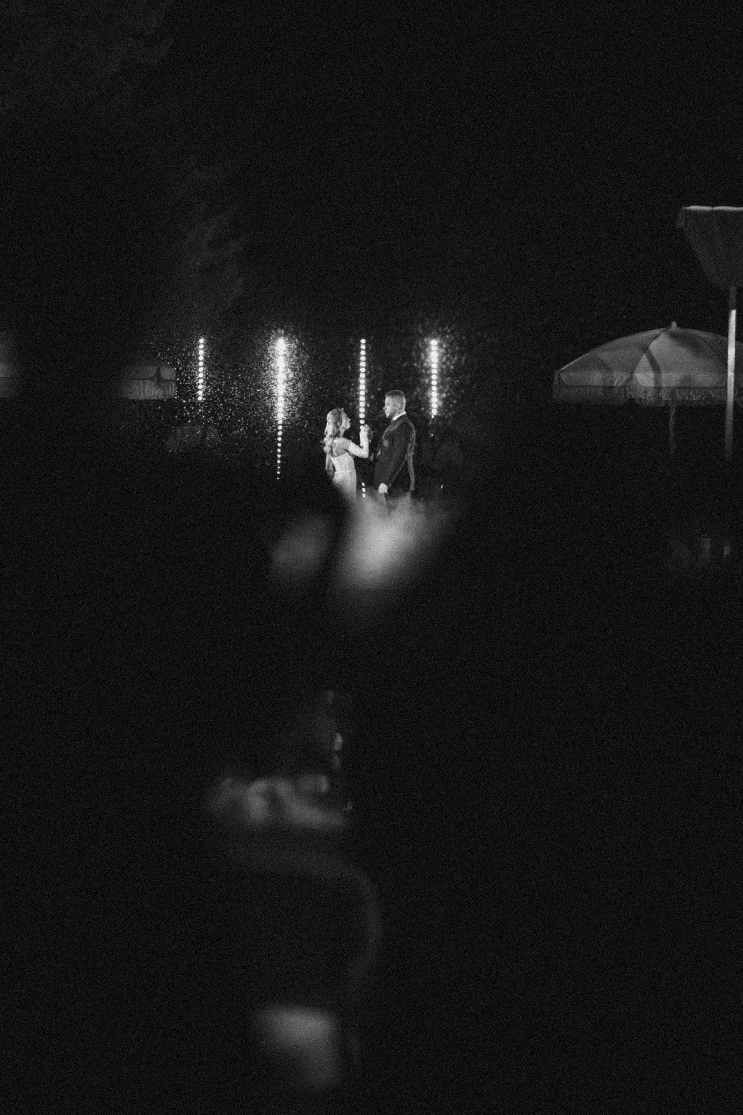 Весь мир — фон для любви. Свадебный фотограф в Севастополе и Крыму. Видеограф на свадьбу Крым, Севастополь, Ялта, Симферополь