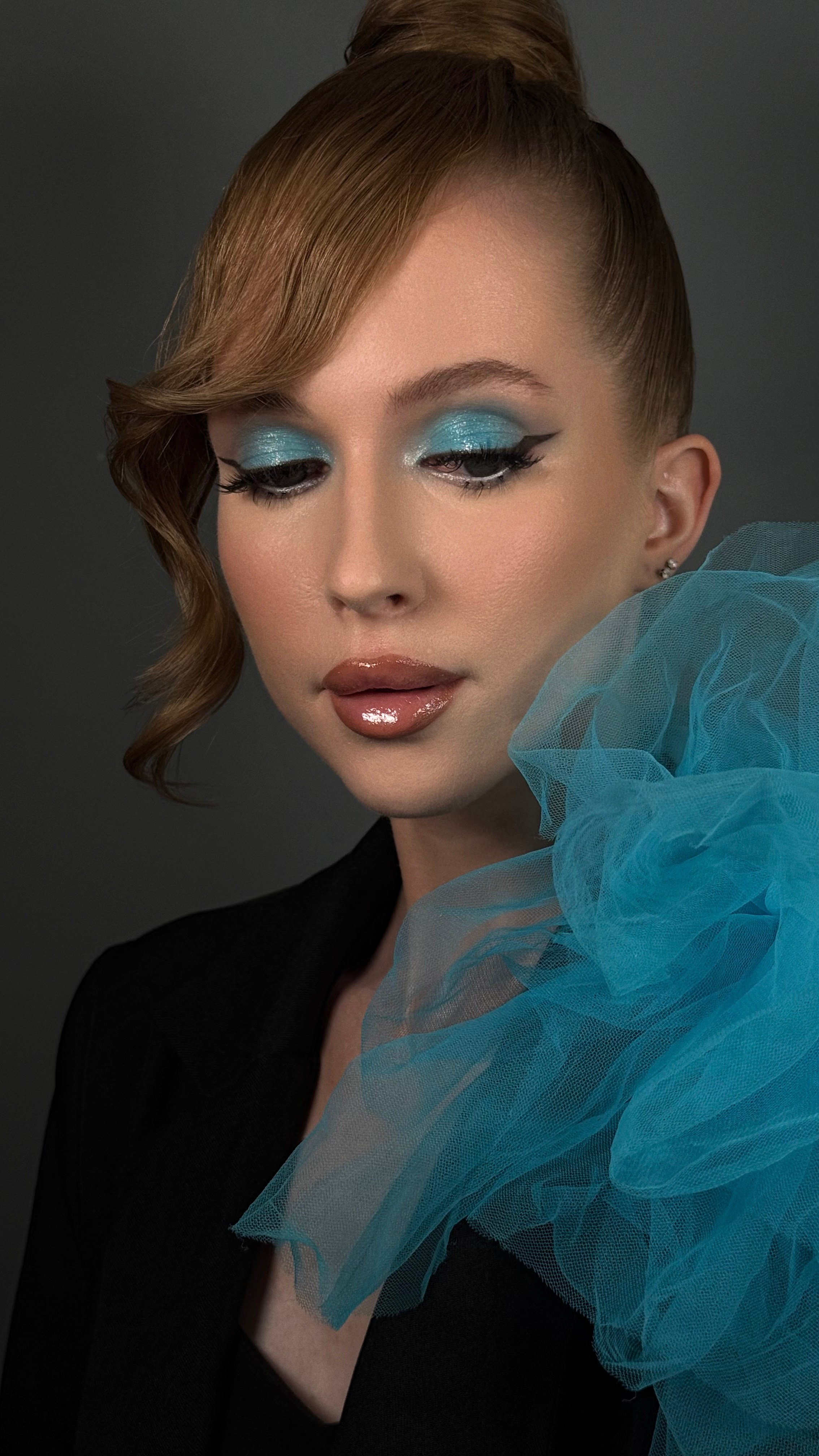 Образы. Студия визажистов, стилистов по прическам, бровистов и мастеров по ресницам