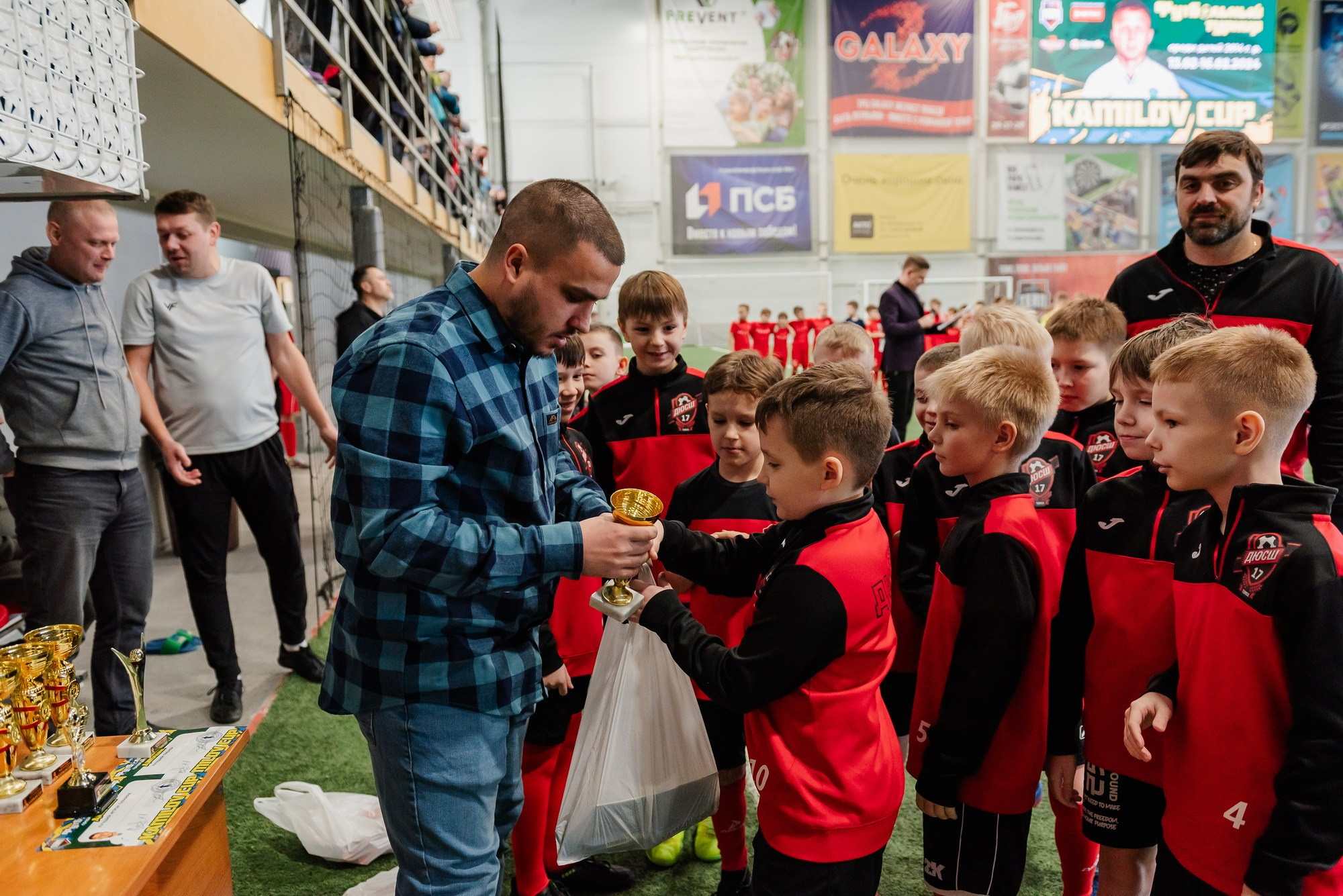 Детский турнир по футболу KAMILOV CUP-2024. Свадебный и репортажный фотограф Никита Сницарев в Барнауле