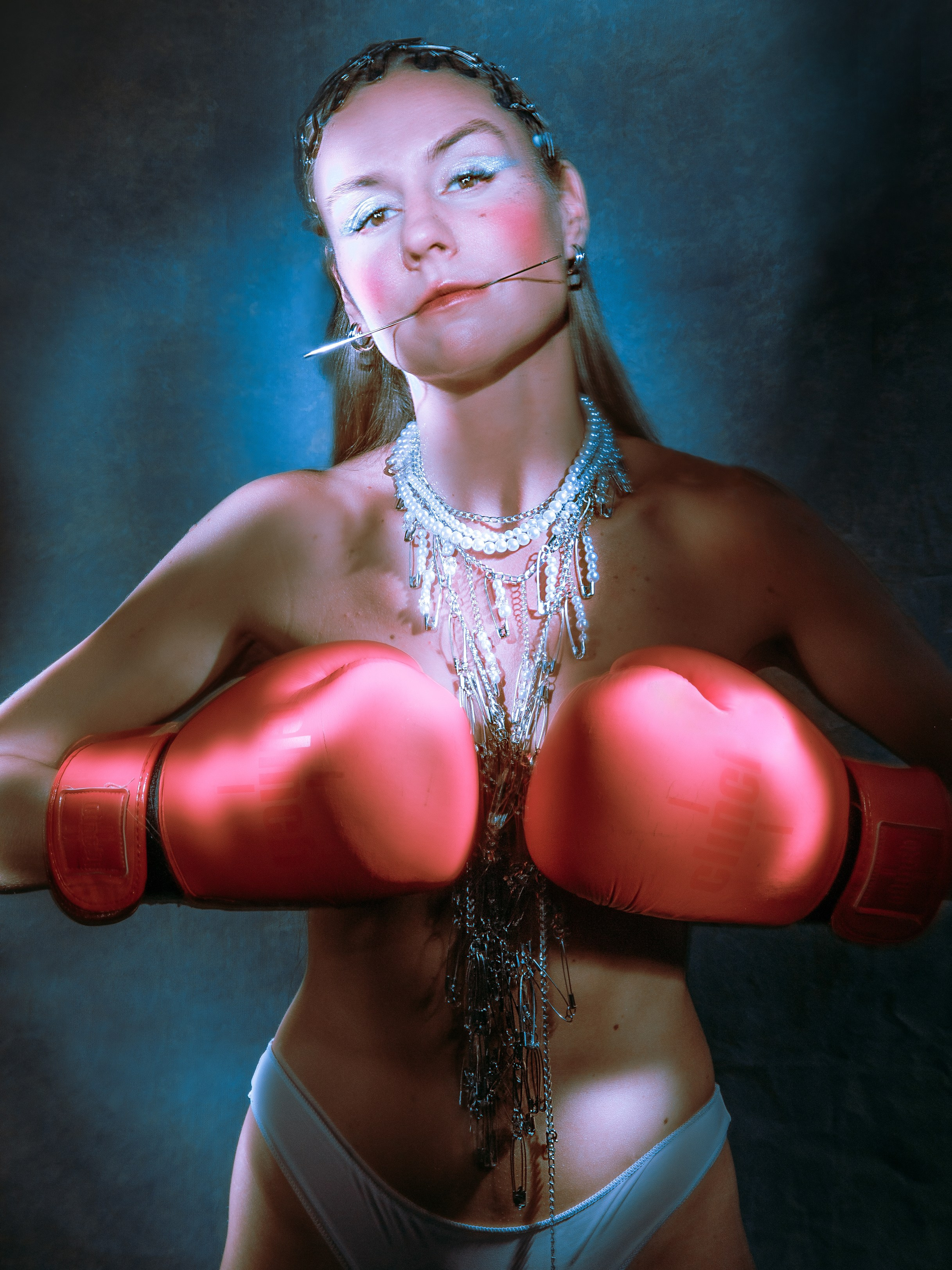 Современная фотография в стиле fiane art на которой изображена царевна с картины В. Васнецова на современный лад. 