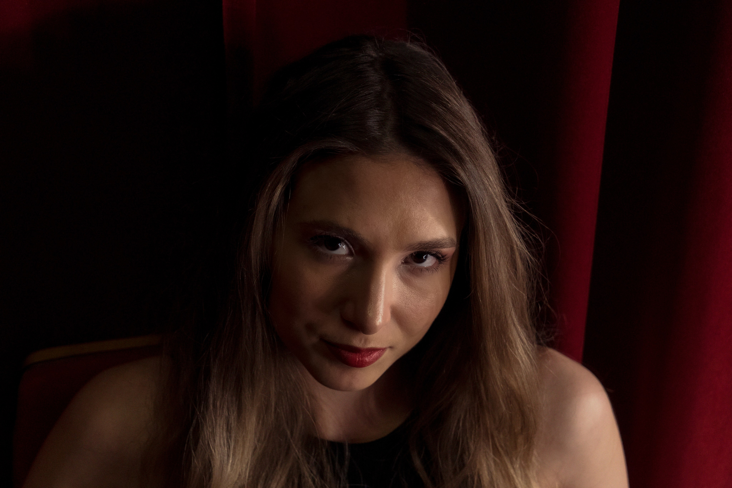 София. Портрет. Севкабель Порт. Главная