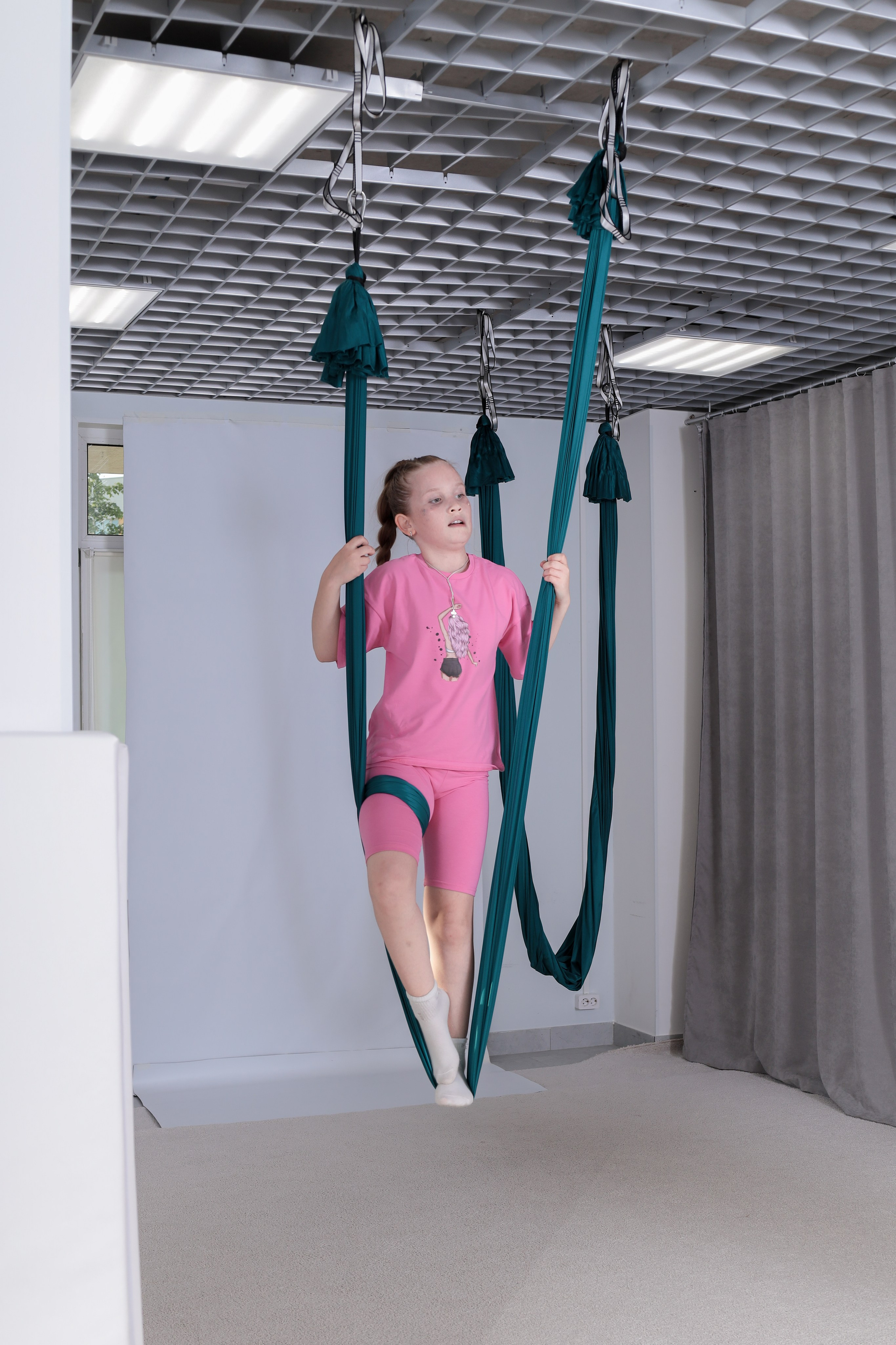 Детская аэройога. Фотограф Надршина Лилия