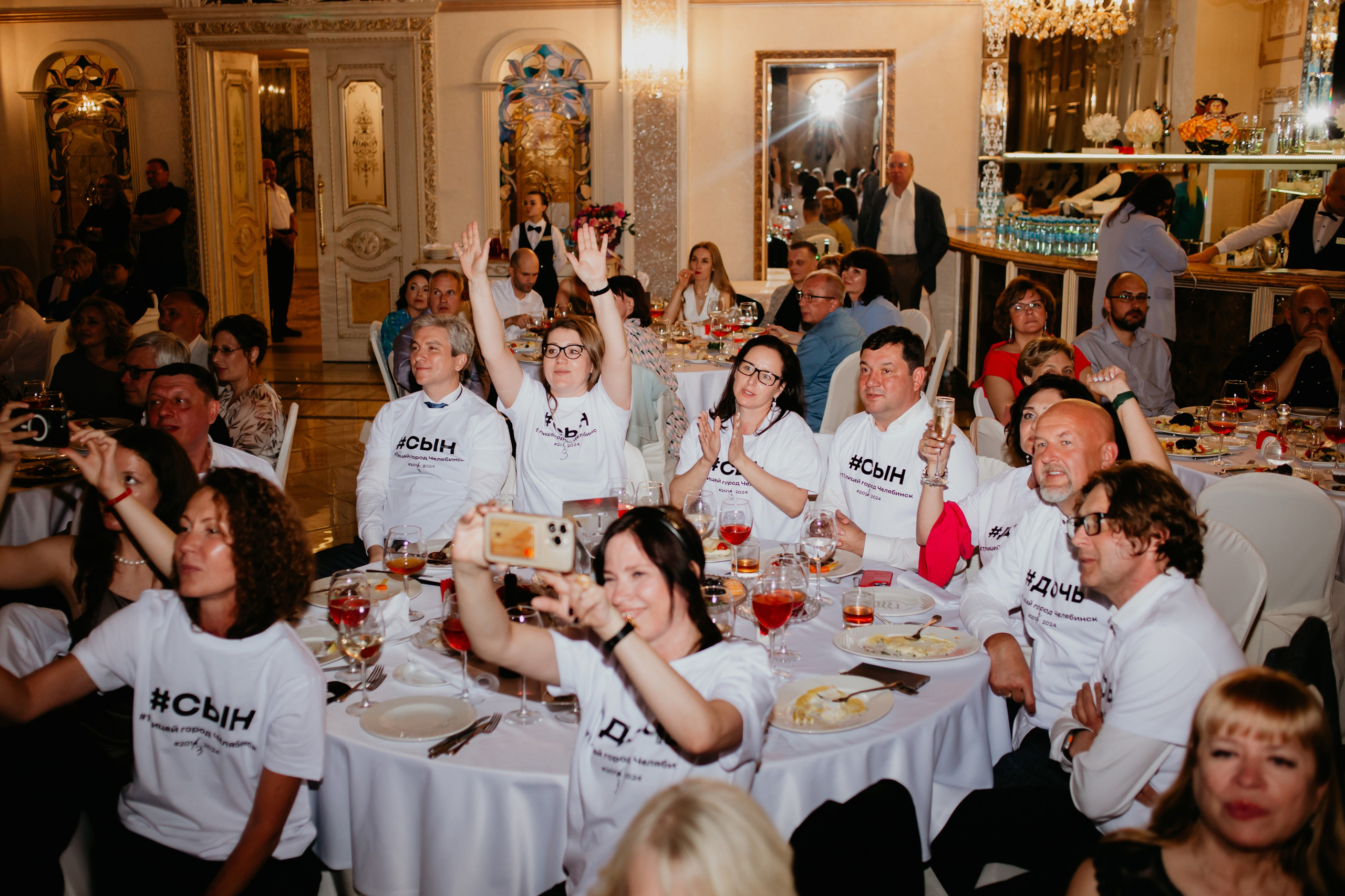 Выпускной. 11 лицей. Фотограф в Челябинске Ополихина Анна