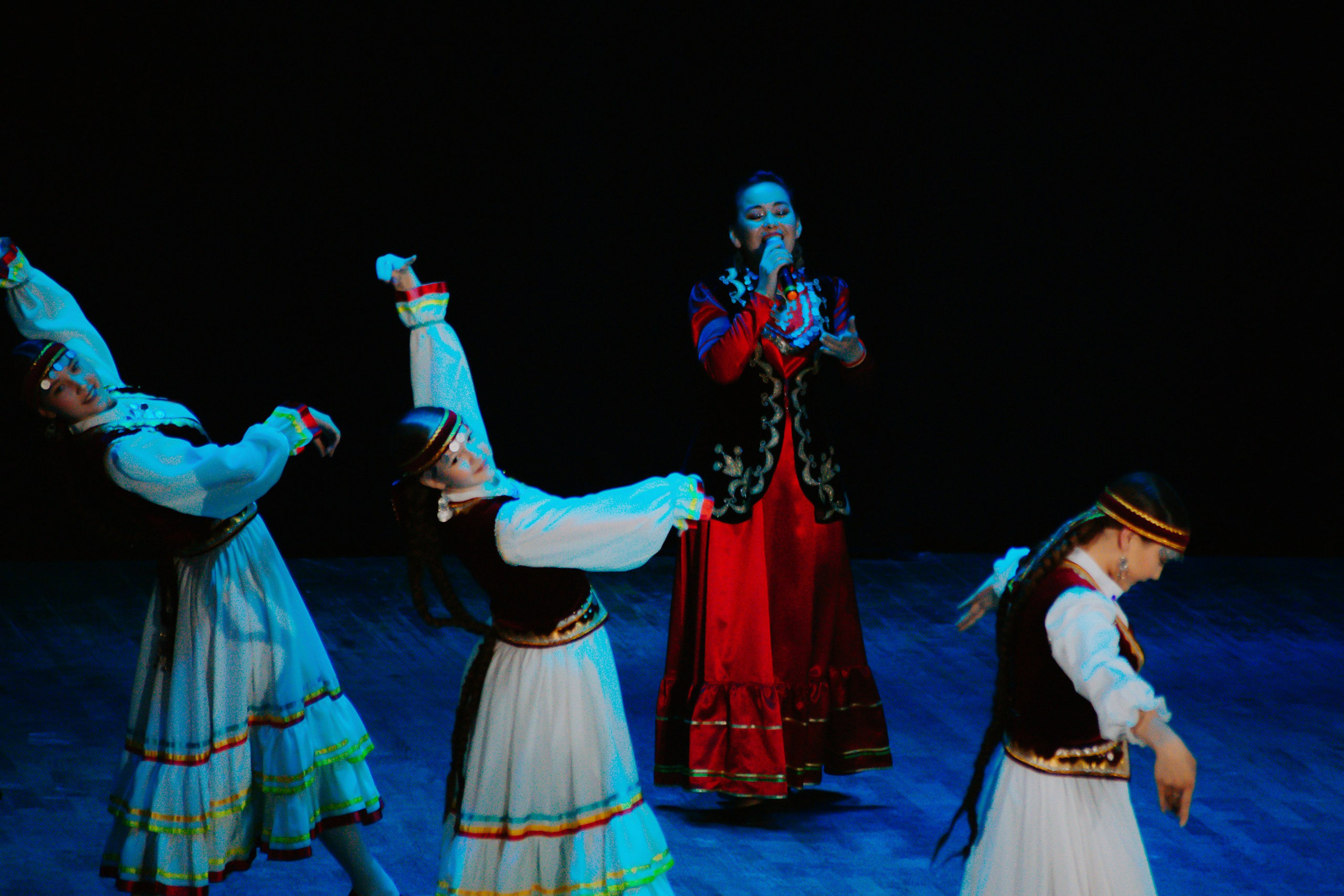 «Уральский сувенир». Концерт танцевальной студии. Фотограф в Челябинске Ополихина Анна