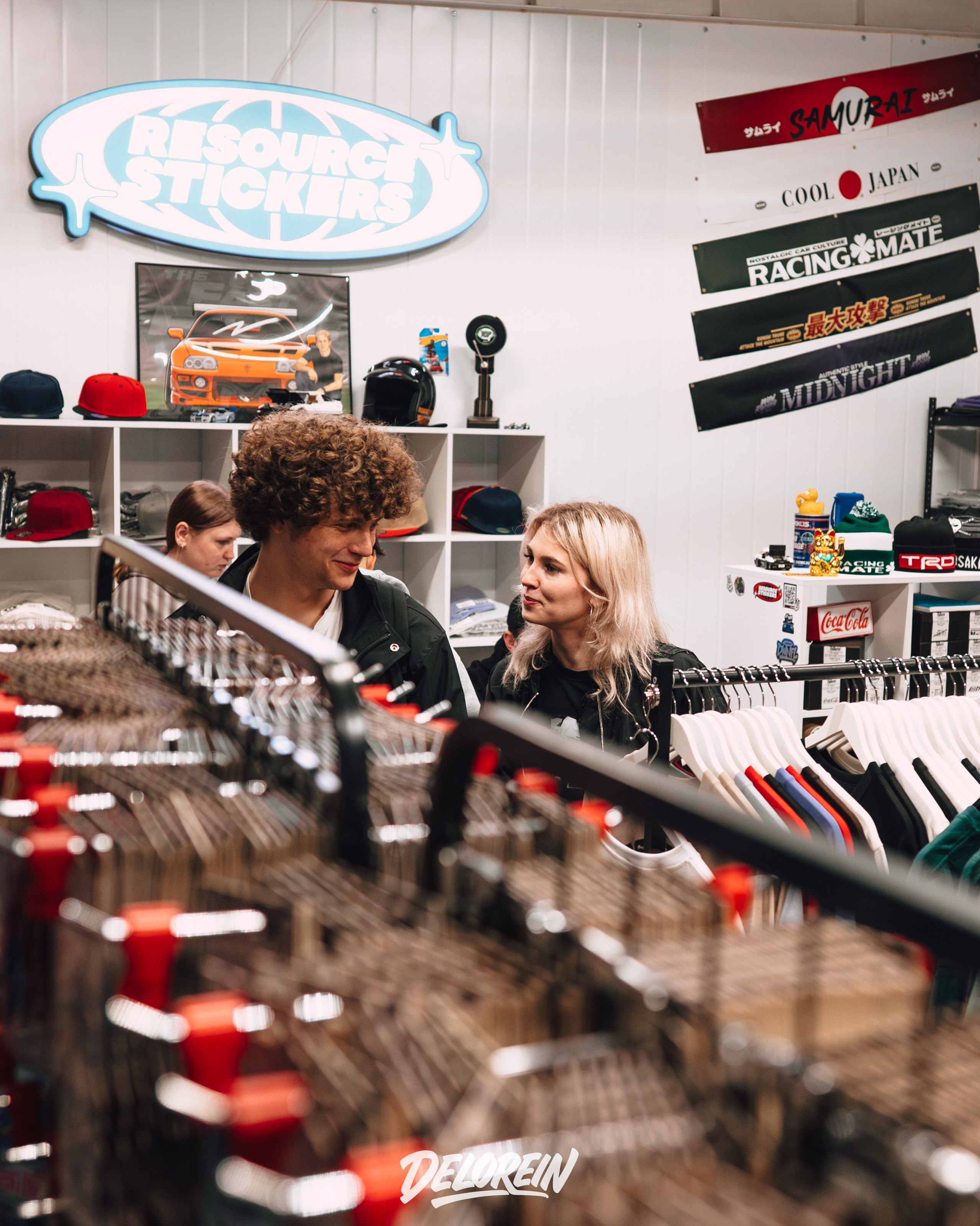 Downfly 15 апреля 2026. DeLorein