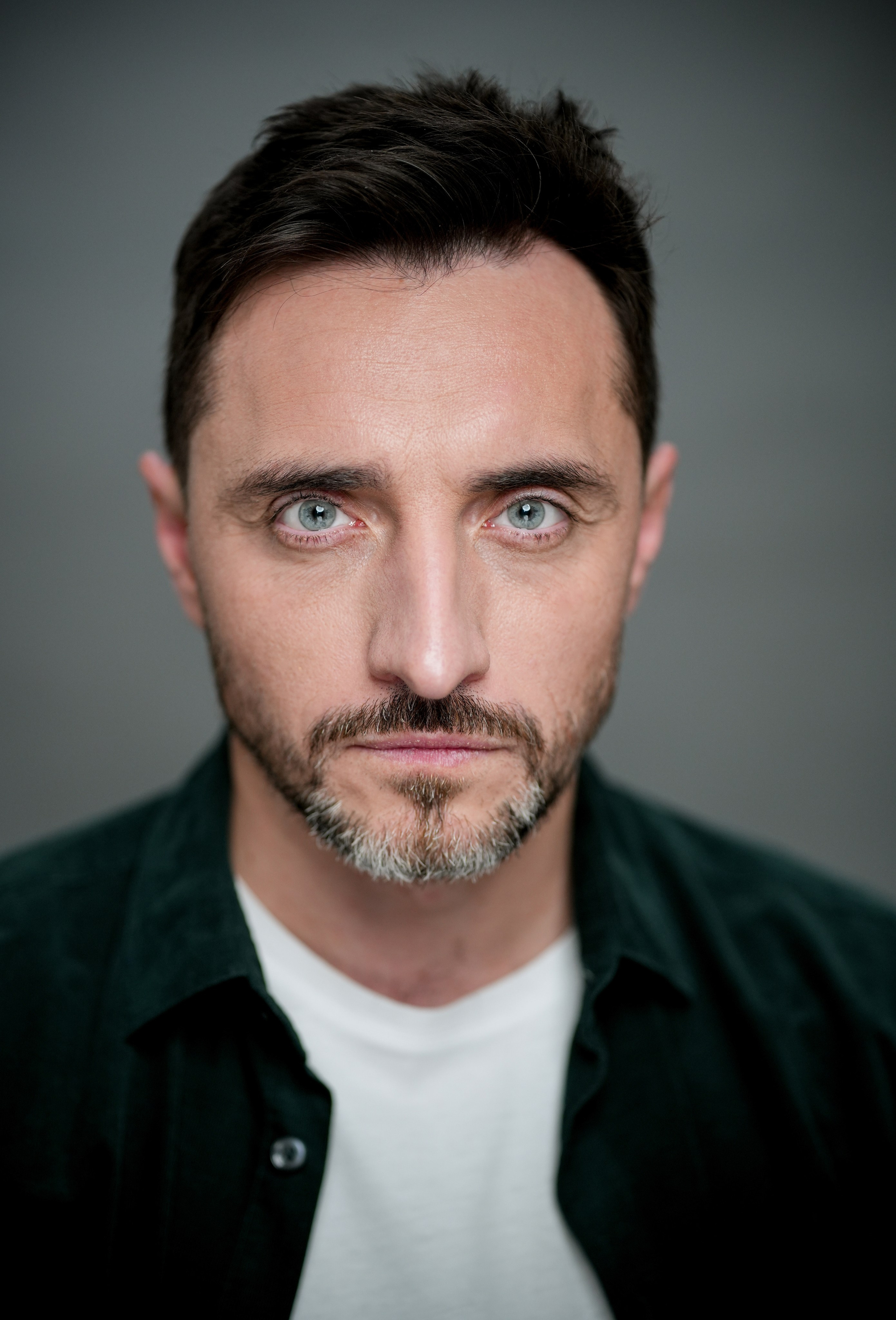 Актер Алексей Лосихин. Портретная съемка в Москве, студийный фотограф Игорь Фомин