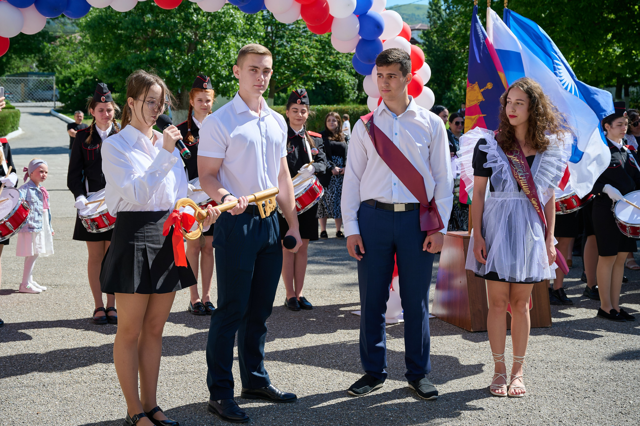Последний звонок. Жизнь курорта Кабардинка в фотографиях