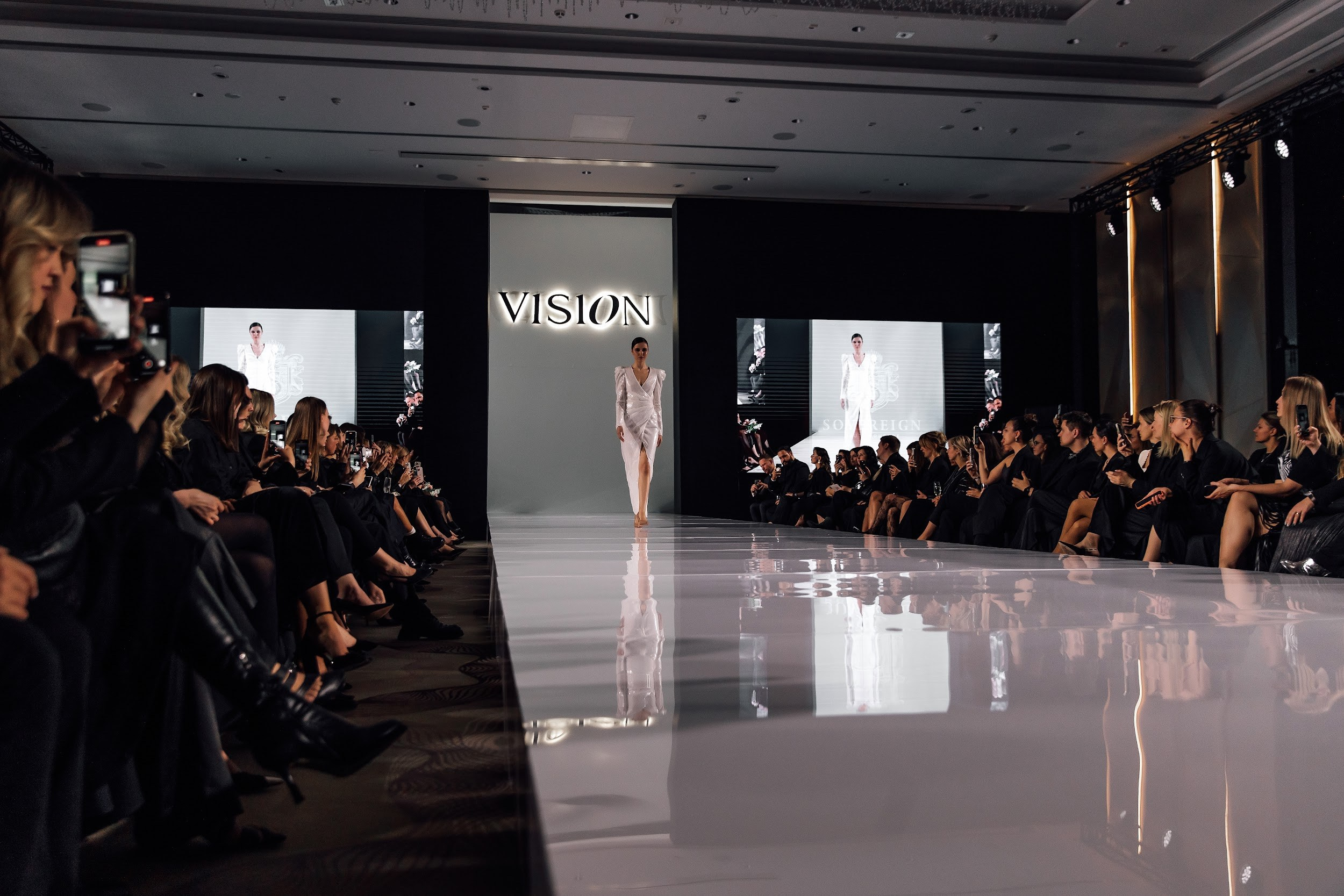 VISION. Любовь Чуляева — свадебный фотограф в Москве и Европе