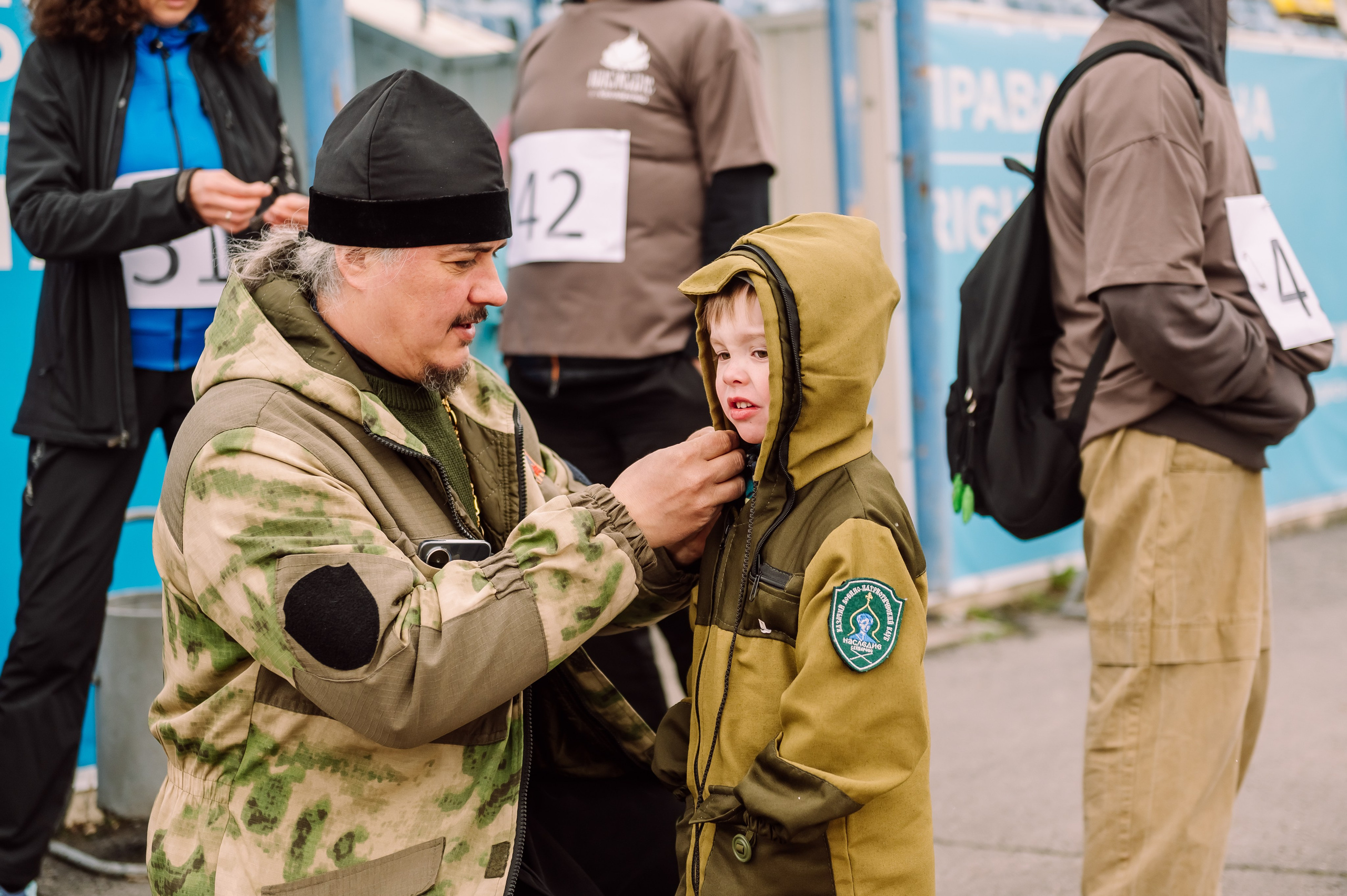 Пасхальный забег «Вера и Спорт» на стадионе Шахтёр. Детский фотограф, семейный фотограф и репортажи в Кемерово