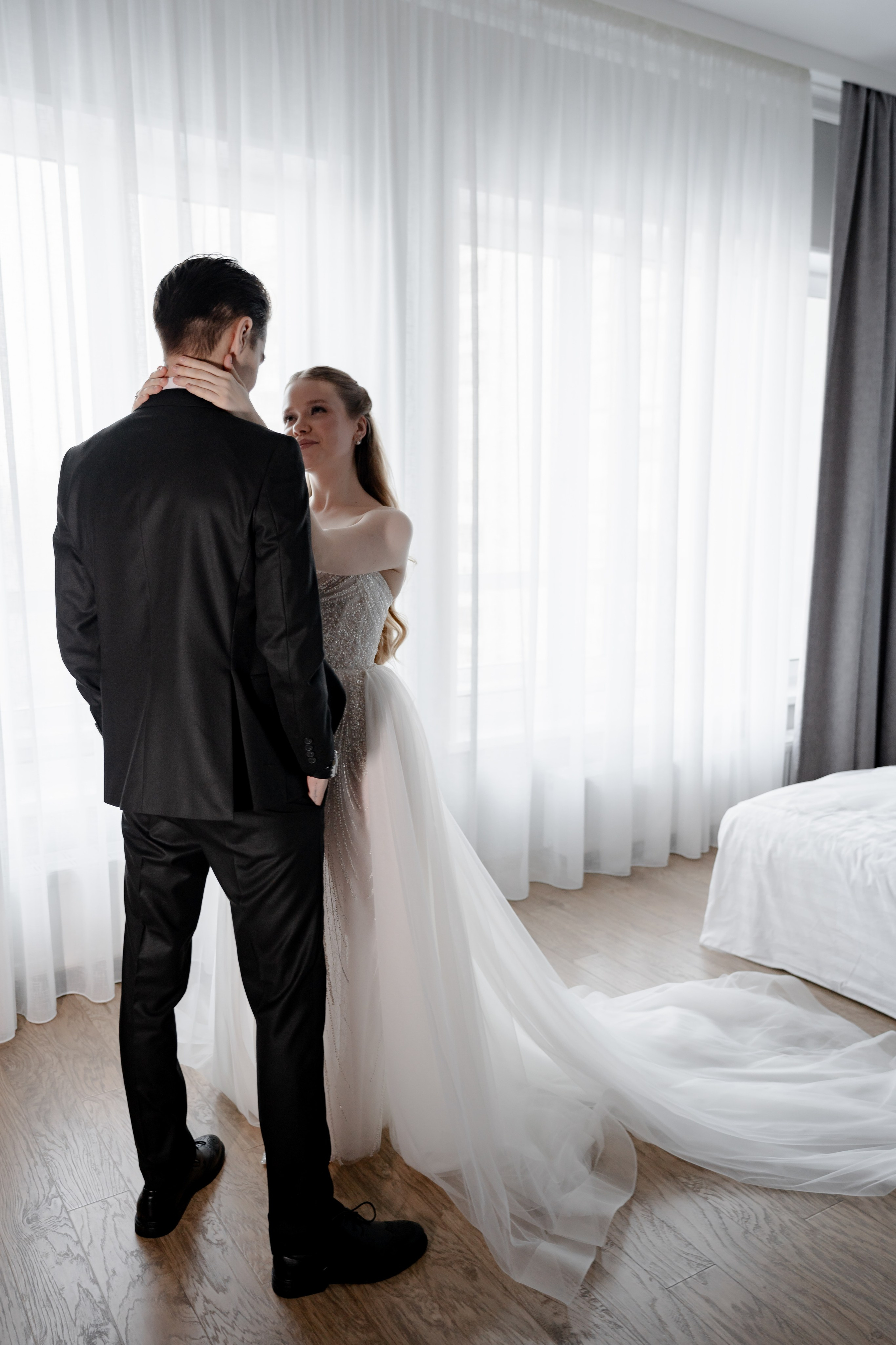 СВАДЕБНАЯ СЬЕМКА СБОРОВ В ОТЕЛЕ И ВЫЕЗД НА ЦЕРЕМОНИЮ (СНЯТО В СИБИРЕ В НИЖНЕВАРТОВСКЕ). Профессиональный фотограф, Санкт-Петербург — Виктория Богомолова