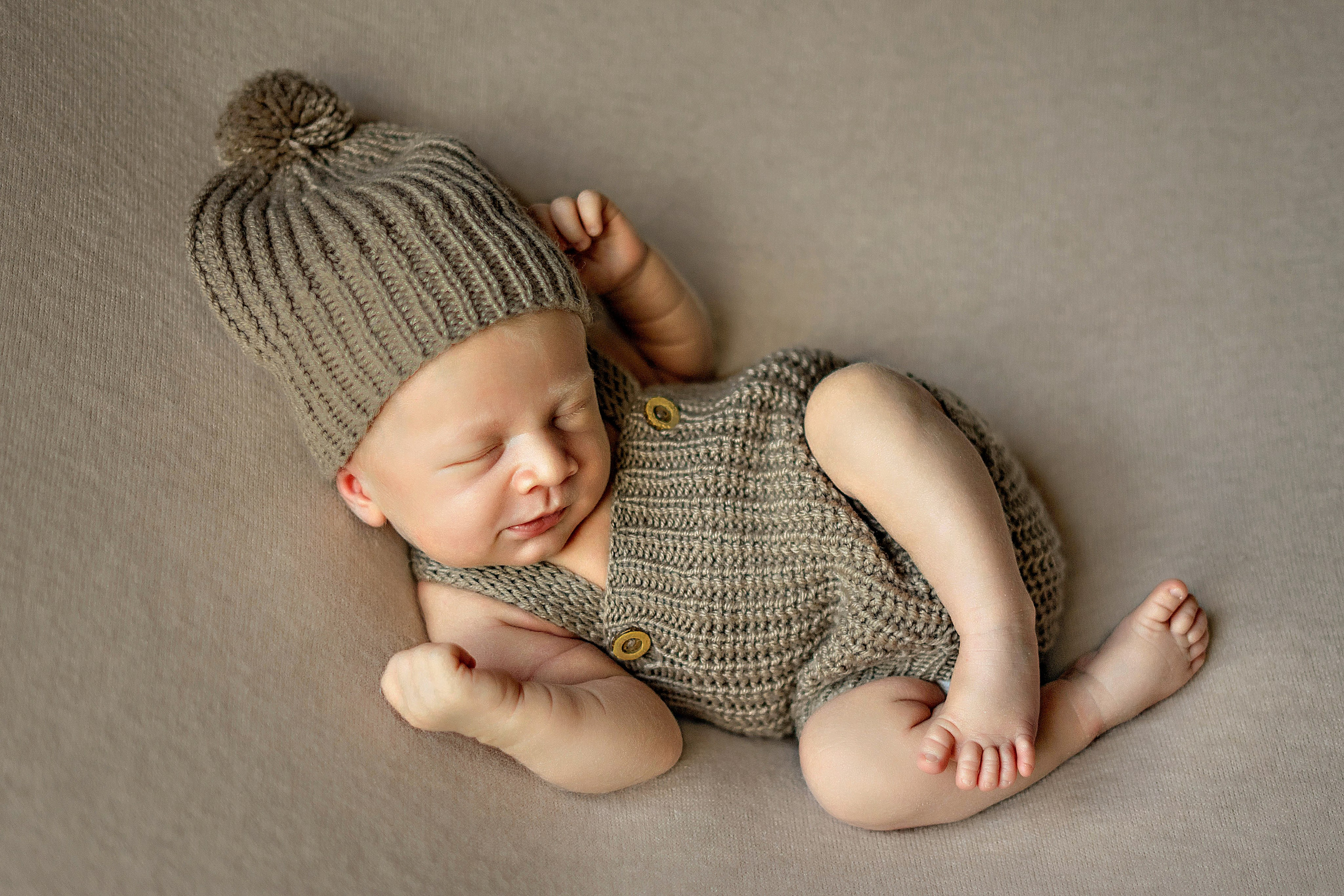 фотосессия в краснодаре фотограф новорожденных ньюборн лайфстайл роды беременность студия фото малыш