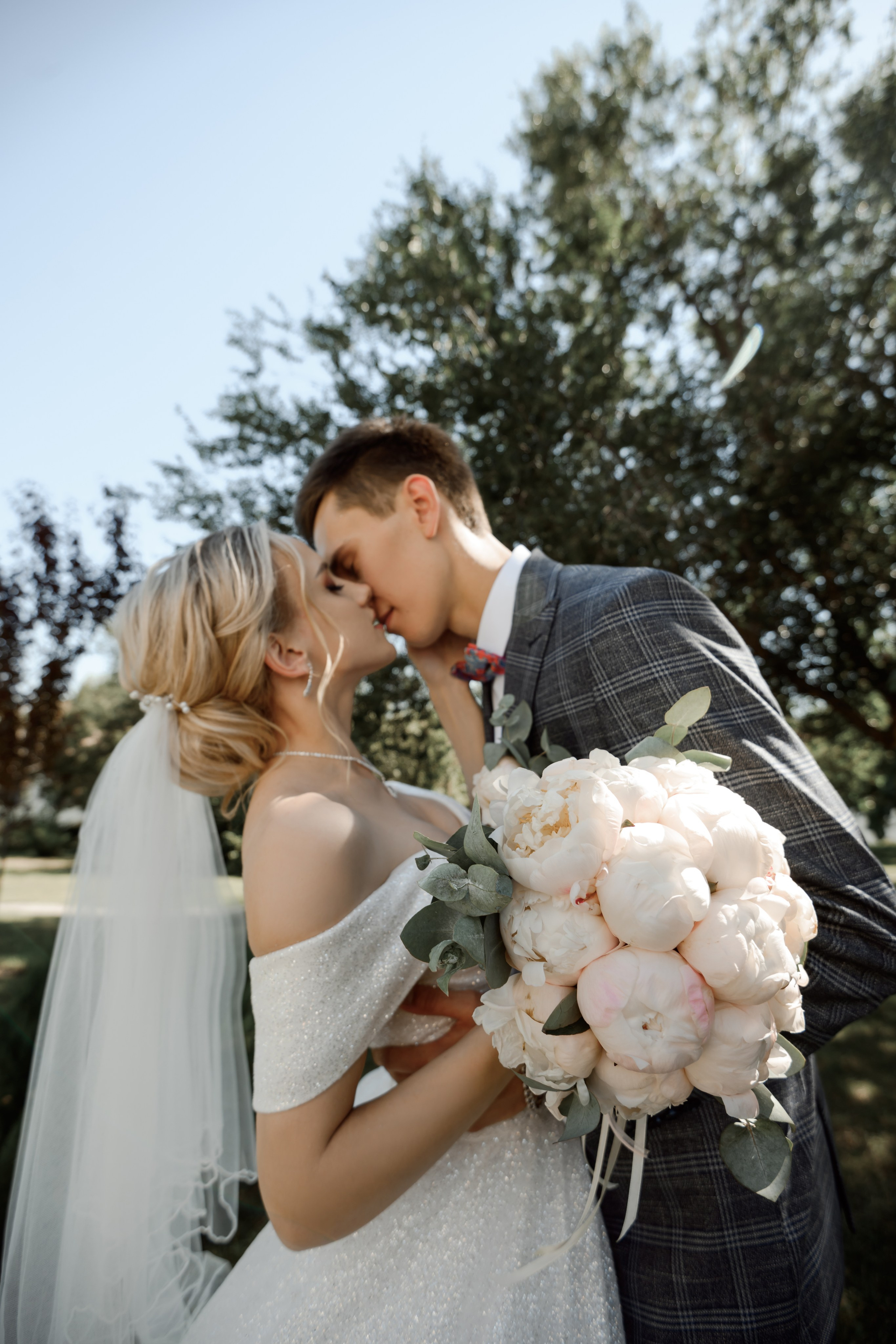 B & A. Свадебный фотограф в г. Астрахань. Так же выезжаю в другие города