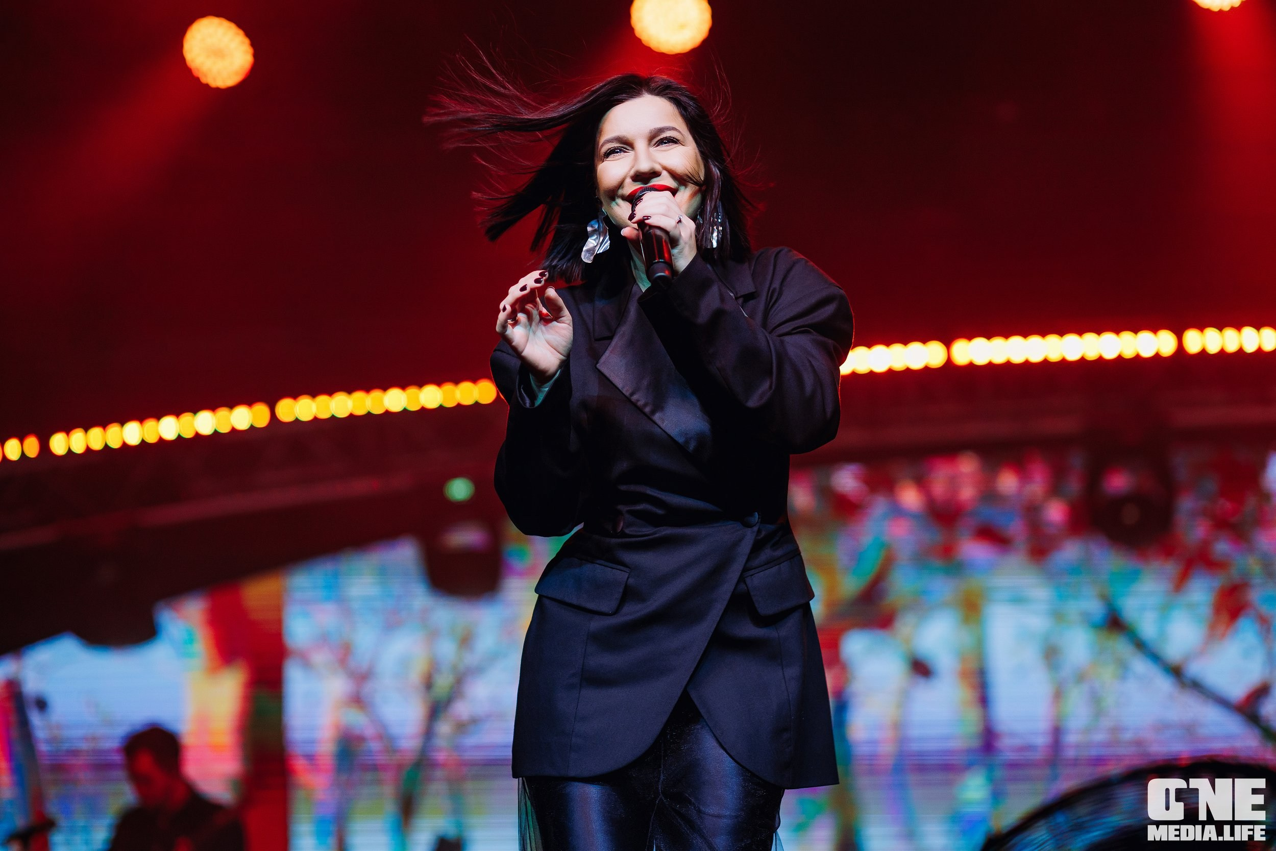 Фоторепортаж с концерта Ёлки. One Media Life: фоторепортажи, фотоотчеты с мероприятий и заведений