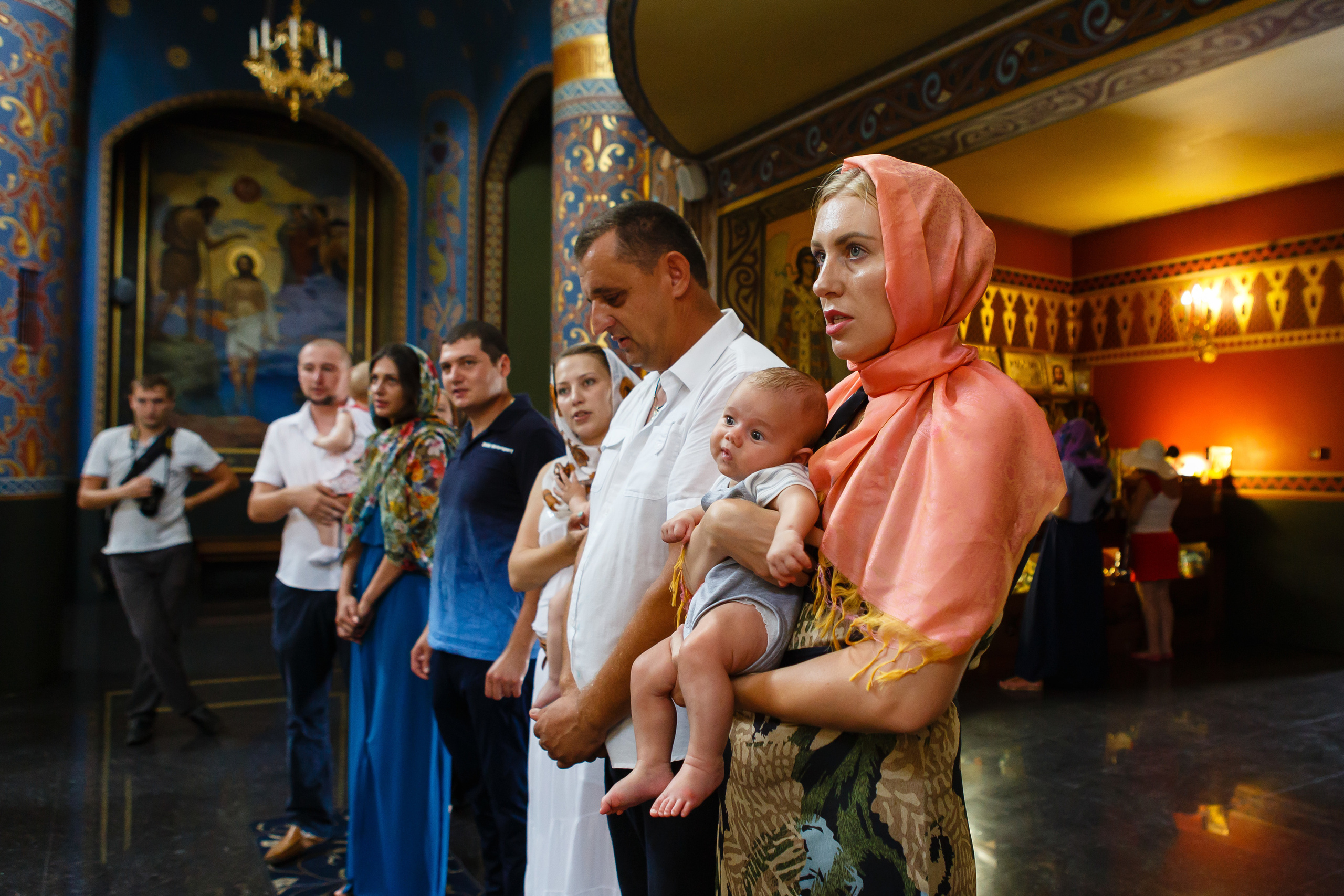 Крещение. Репортажный и семейный фотограф видеограф в Москве