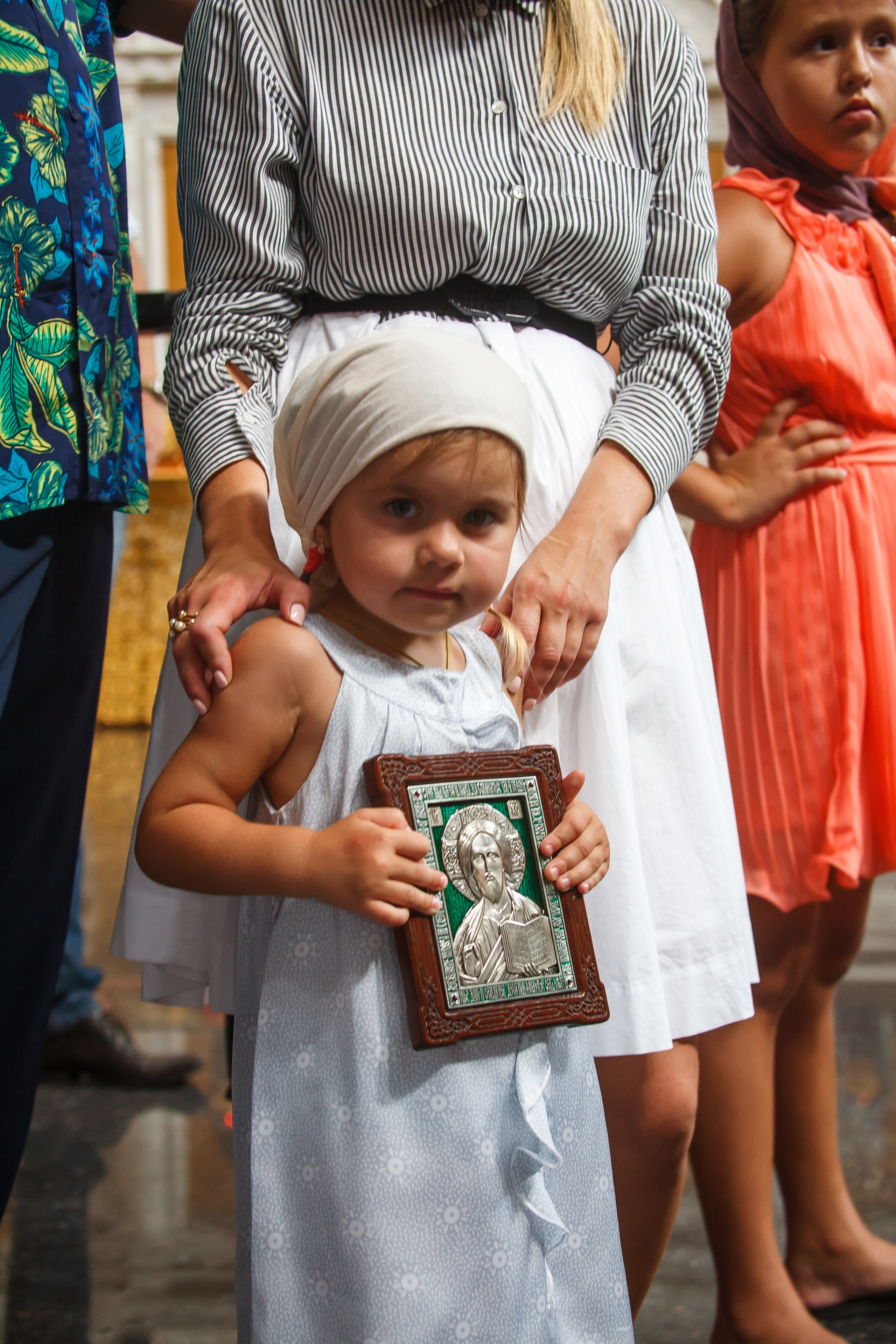 Крещение. Репортажный и семейный фотограф видеограф в Москве