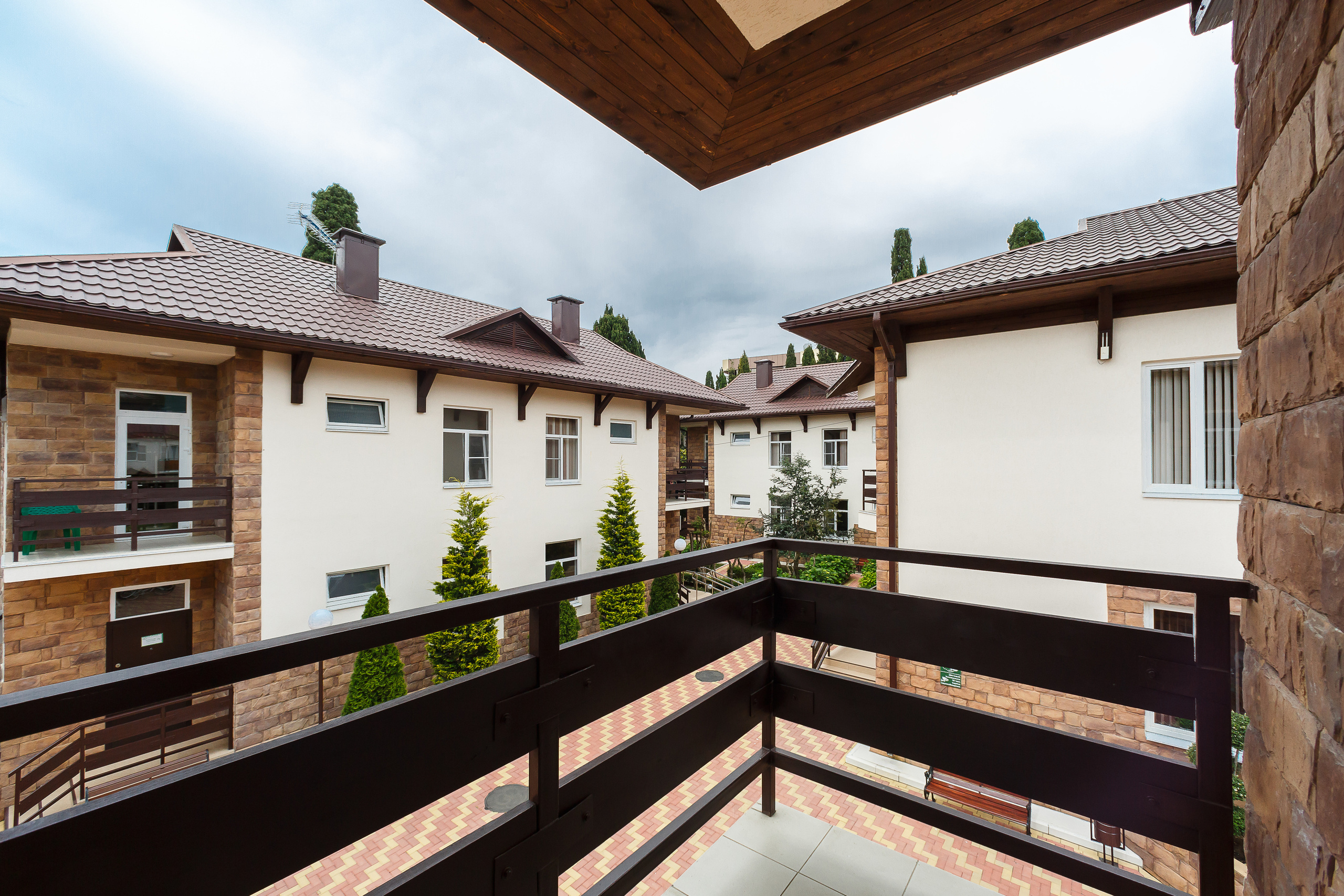 Отель "Саяны". Репортажный и семейный фотограф видеограф в Москве