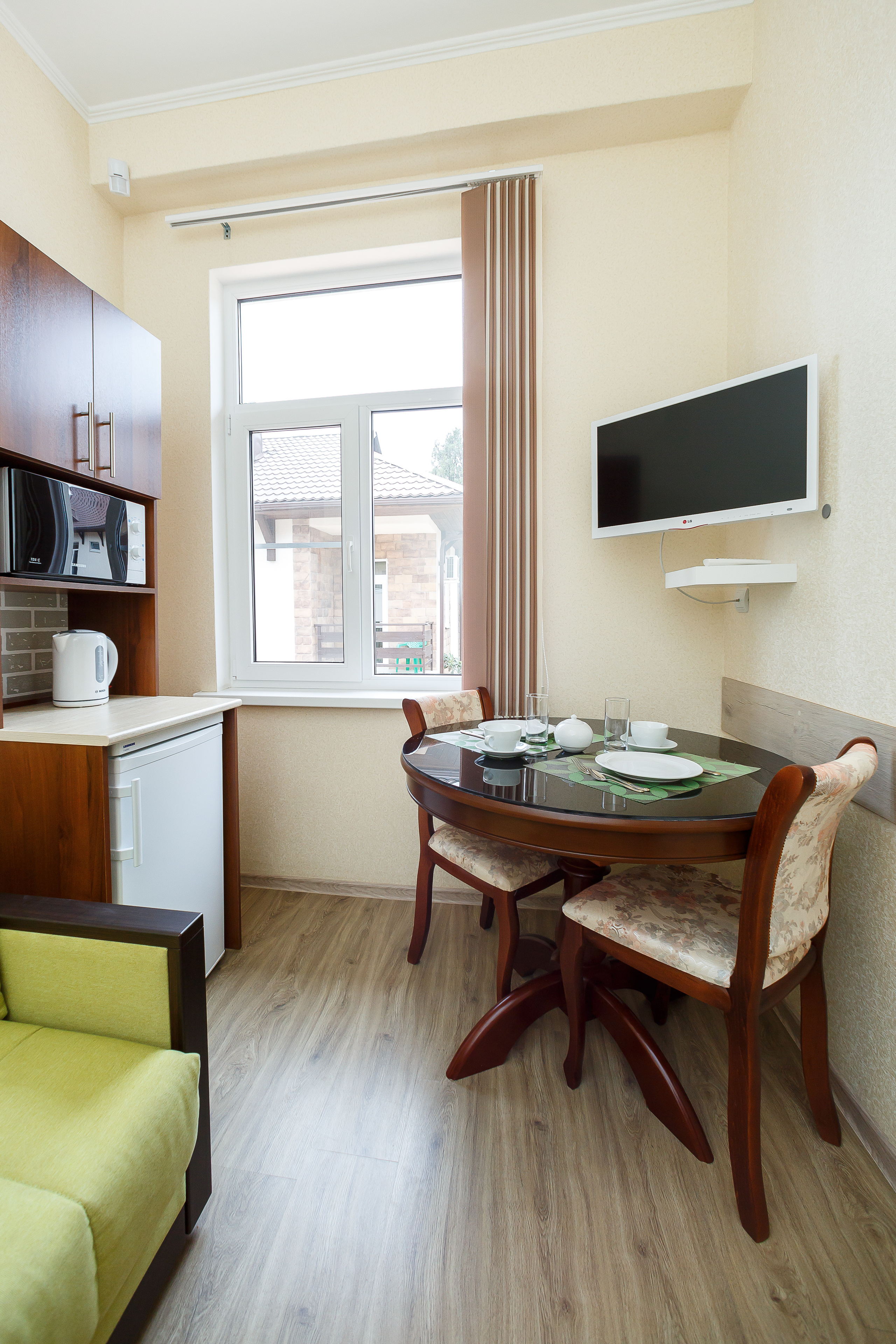 Отель "Саяны". Репортажный и семейный фотограф видеограф в Москве