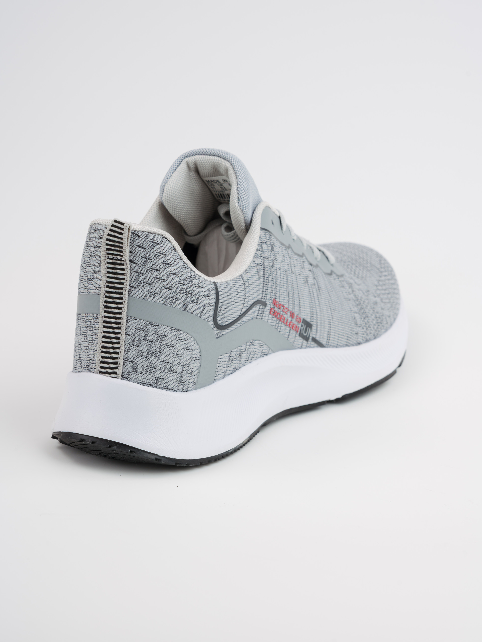 Предметная съемка обуви. Студия коммерческой съемки ХВОЯ