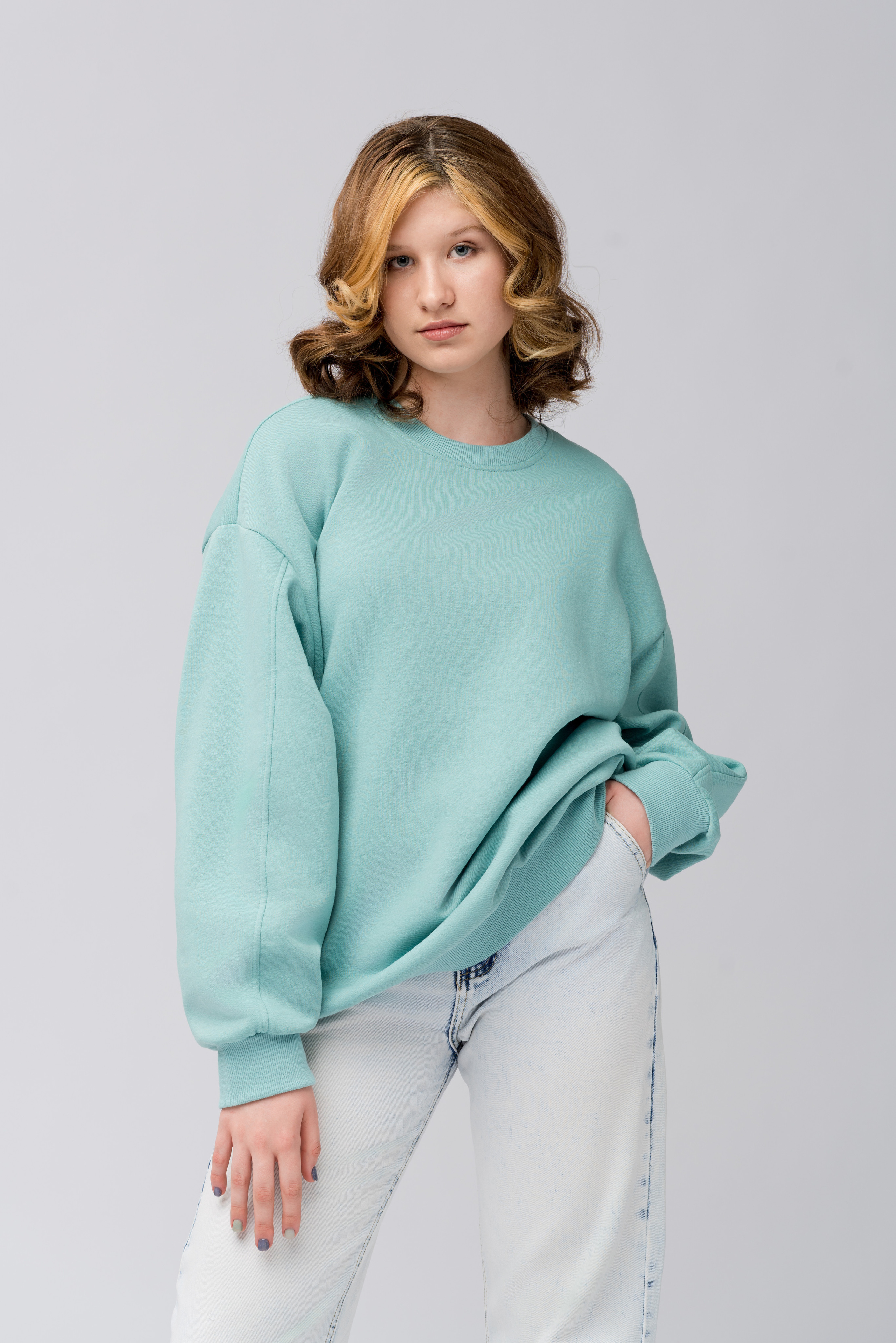 Съемка взрослой одежды на модели сайтов, маркетплейсов, WB, Ozon, Яндекс Маркет и др. Студия коммерческой съемки ХВОЯ