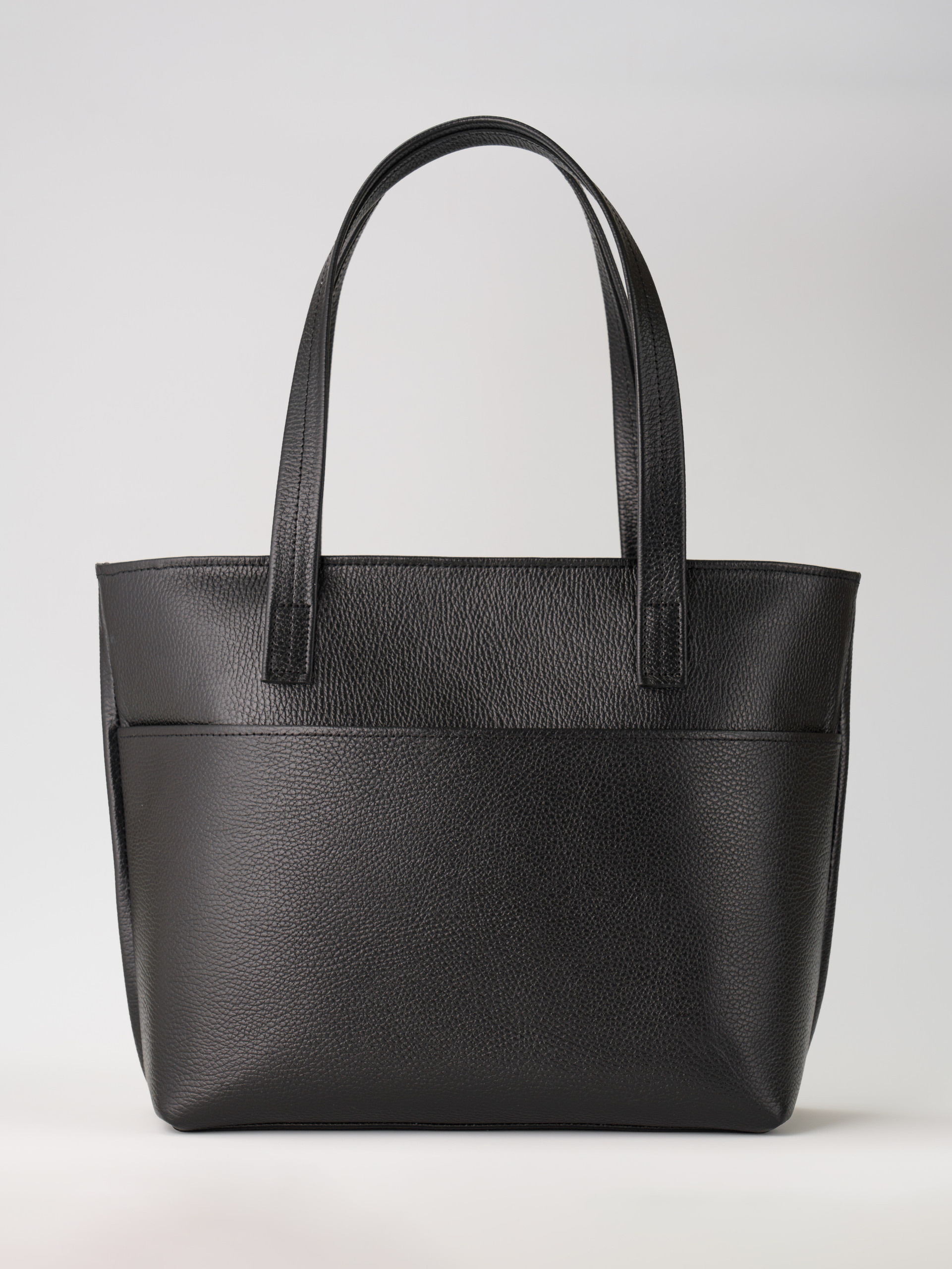 Предметная съёмка сумок и рюкзаков для каталогов, рекламы, сайтов и маркетплейсов. Студия коммерческой съемки ХВОЯ