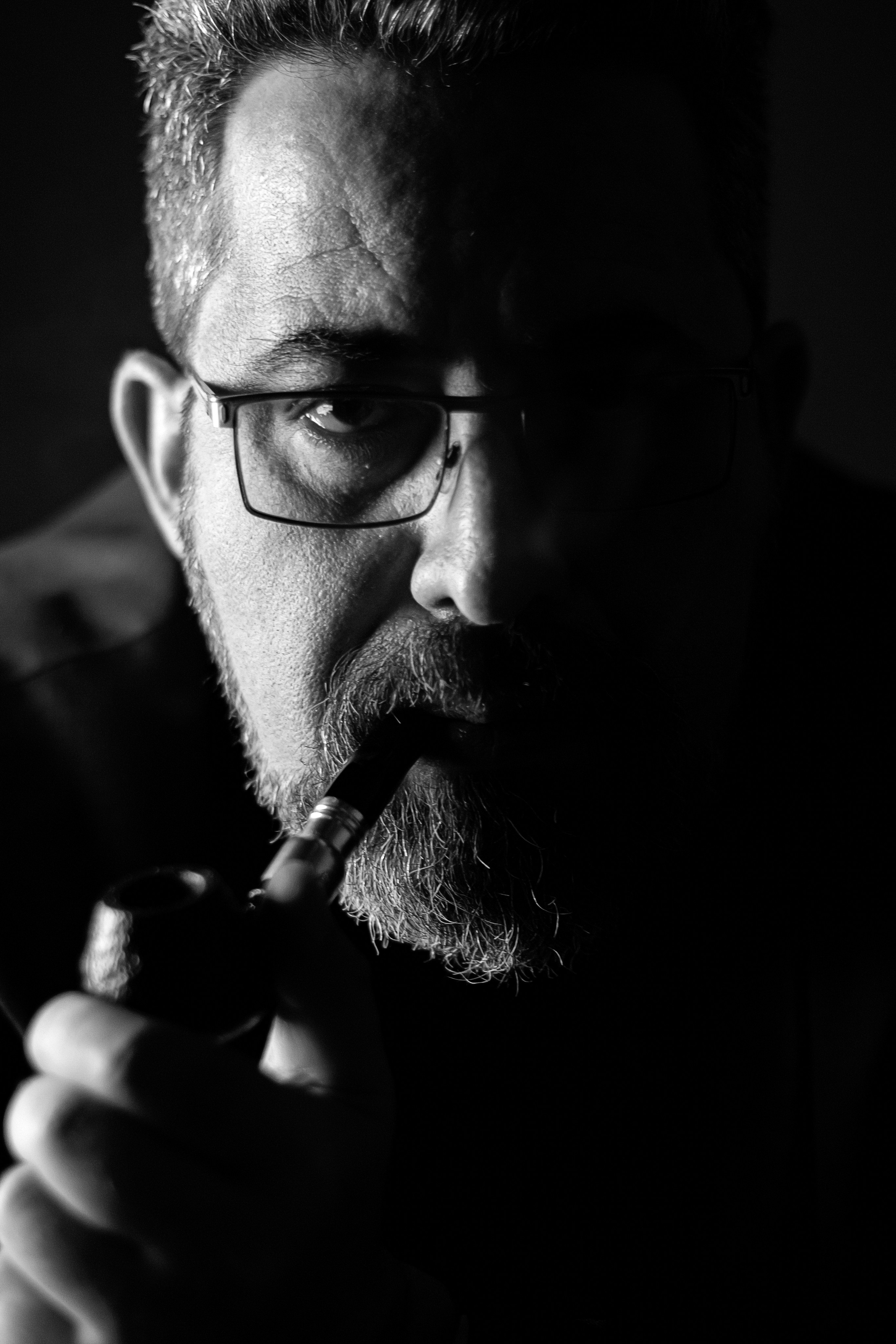 Мужской портрет с трубкой в Минске