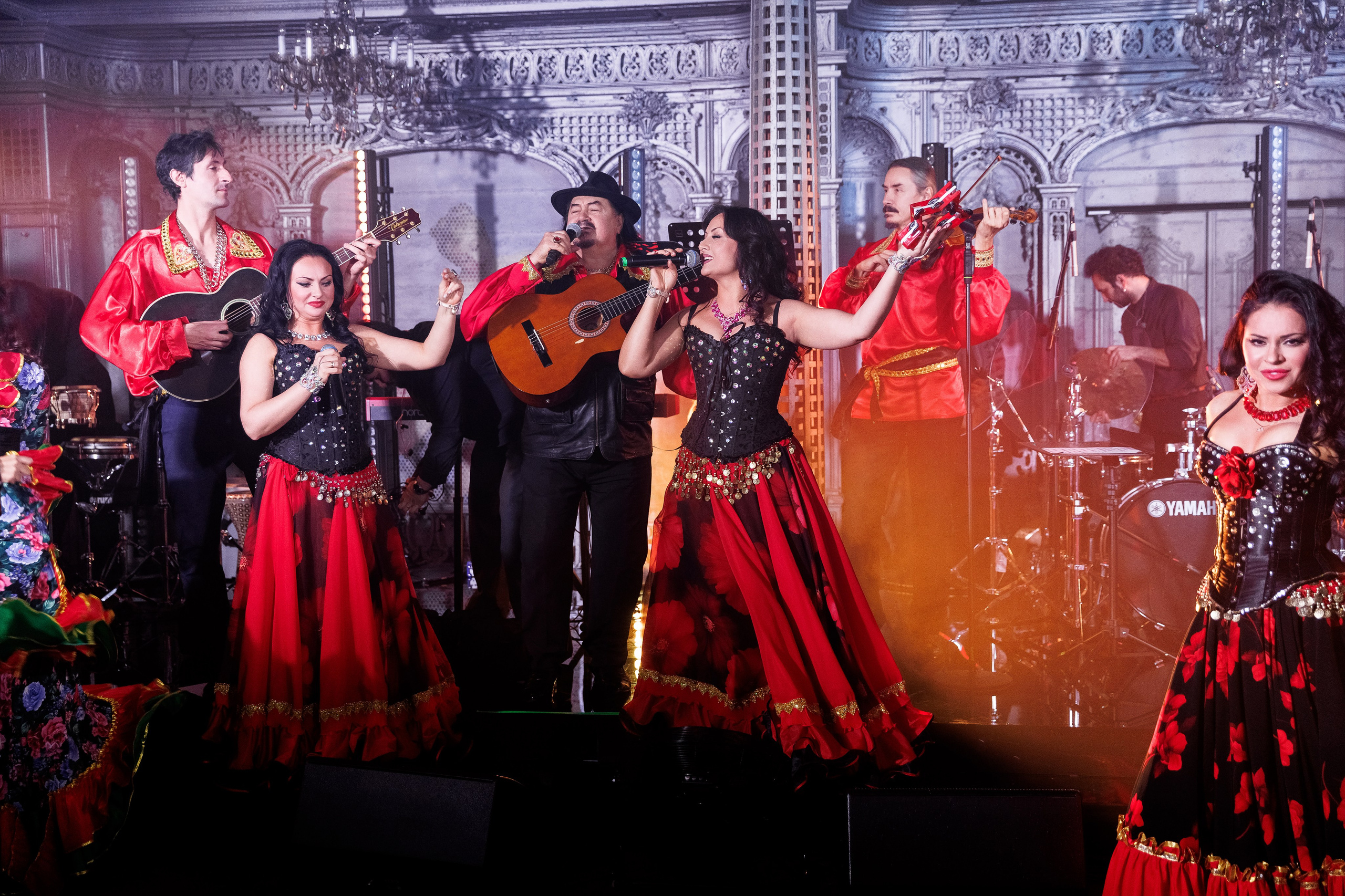 Новогодний ужин Сбер