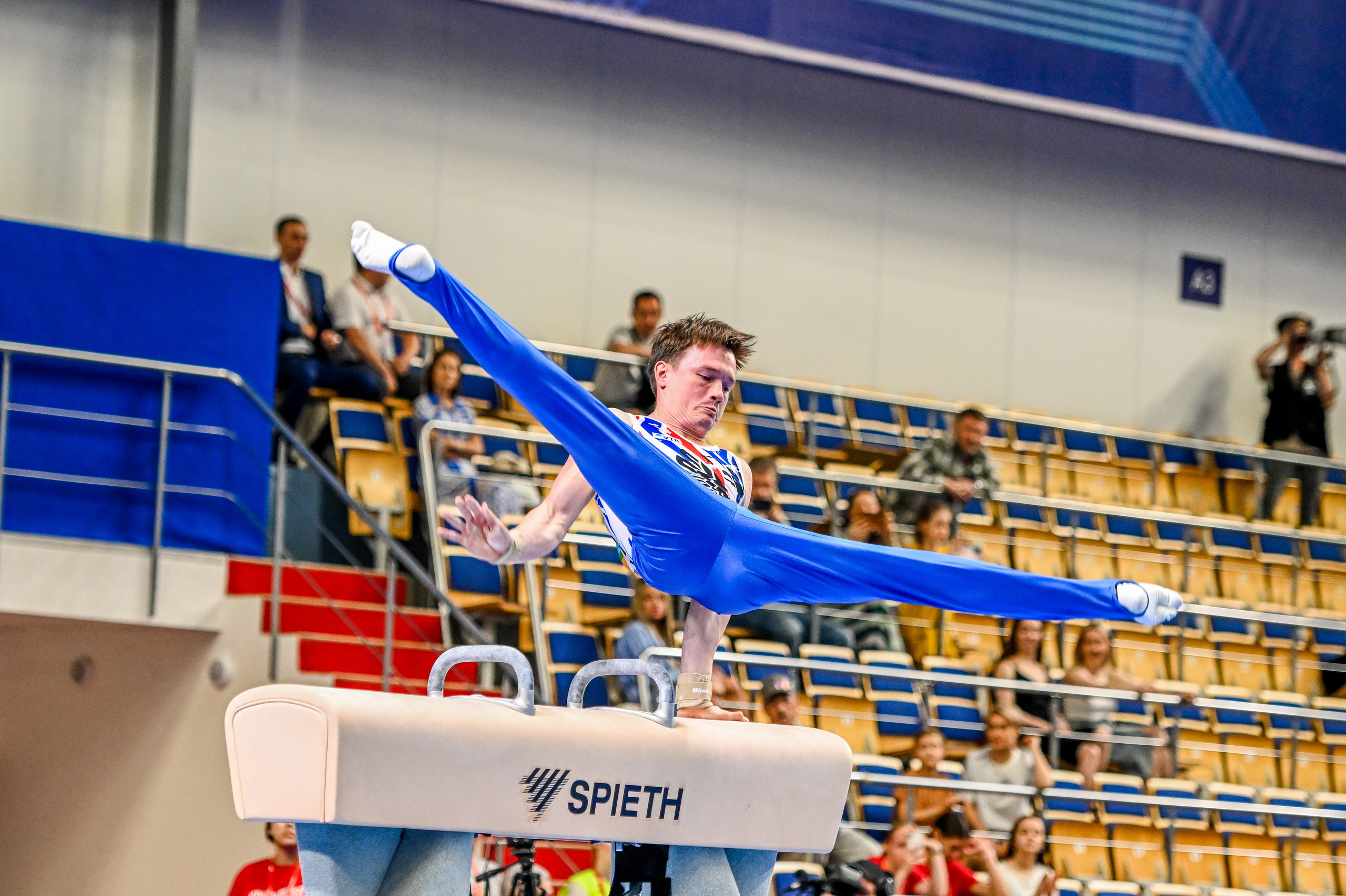 Фотограф спортивной гимнастики в Казани. Спортивный и репортажный фотограф в Казани Вячеслав Сатонин