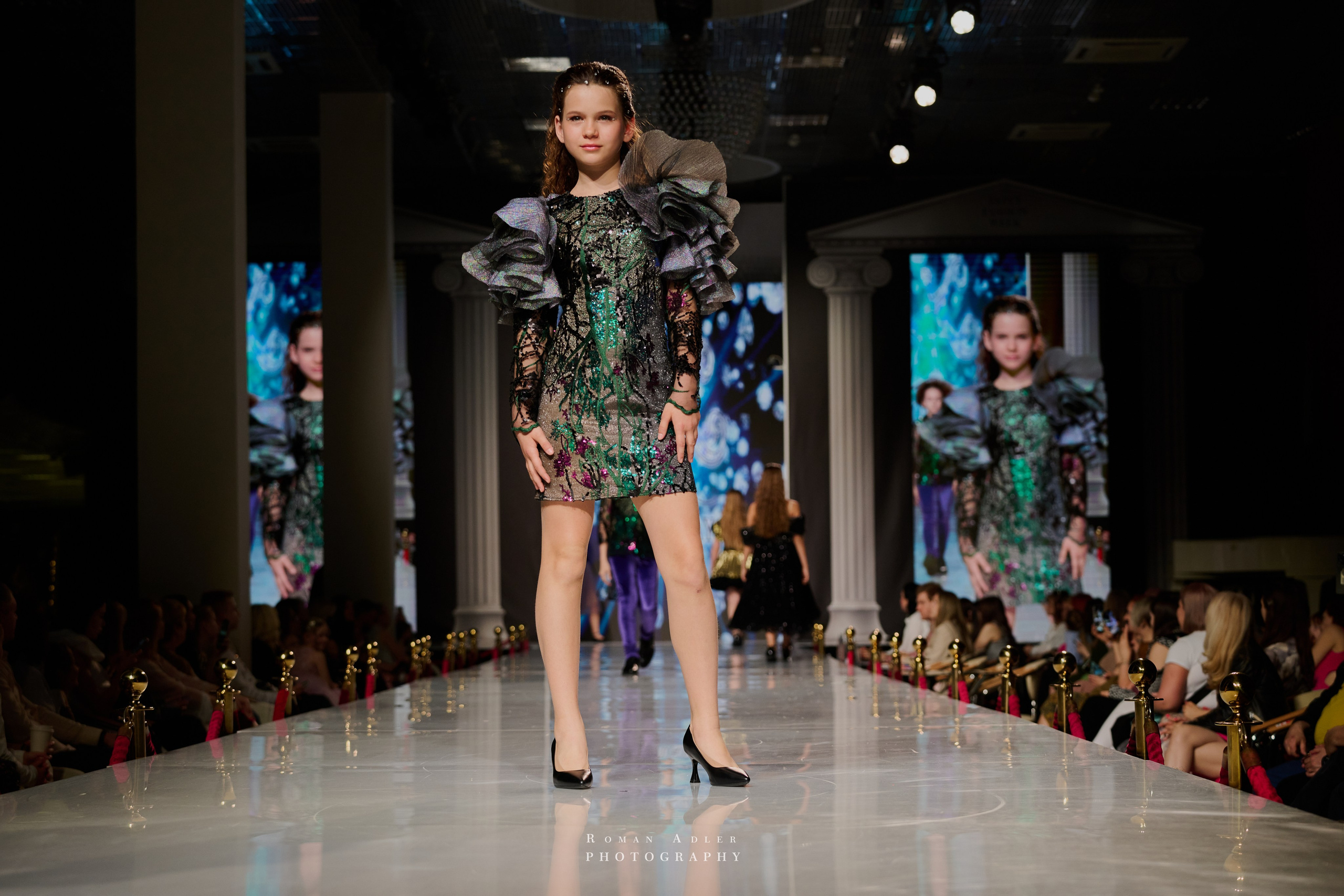 ESTET FASHION WEEK ВЕСНА — 2025. Фотограф Роман Адлер