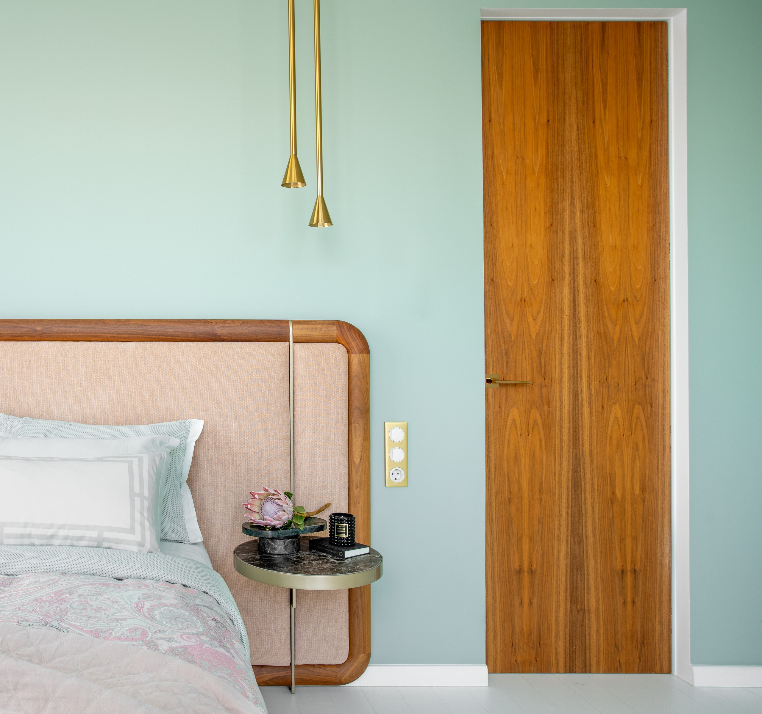 Дизайнерская квартира в Санкт-Петербурге. Репортажный и интерьерный фотограф Александра Солдатова