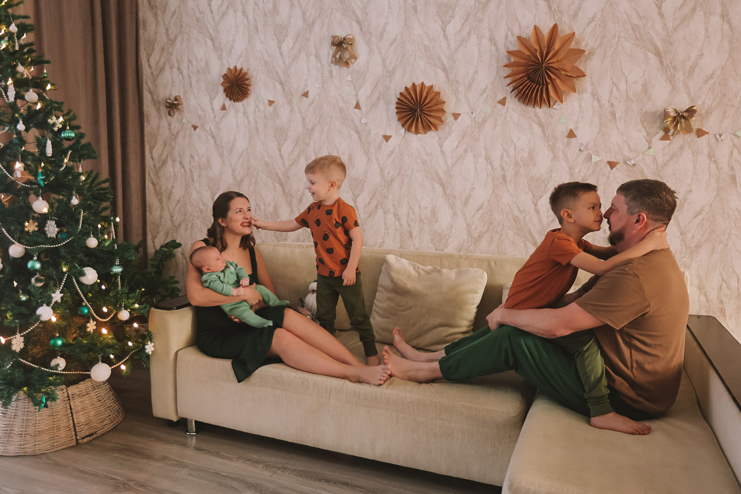 Команда. Семейный фотограф Тюмень, фотограф на роды Салмина Мария