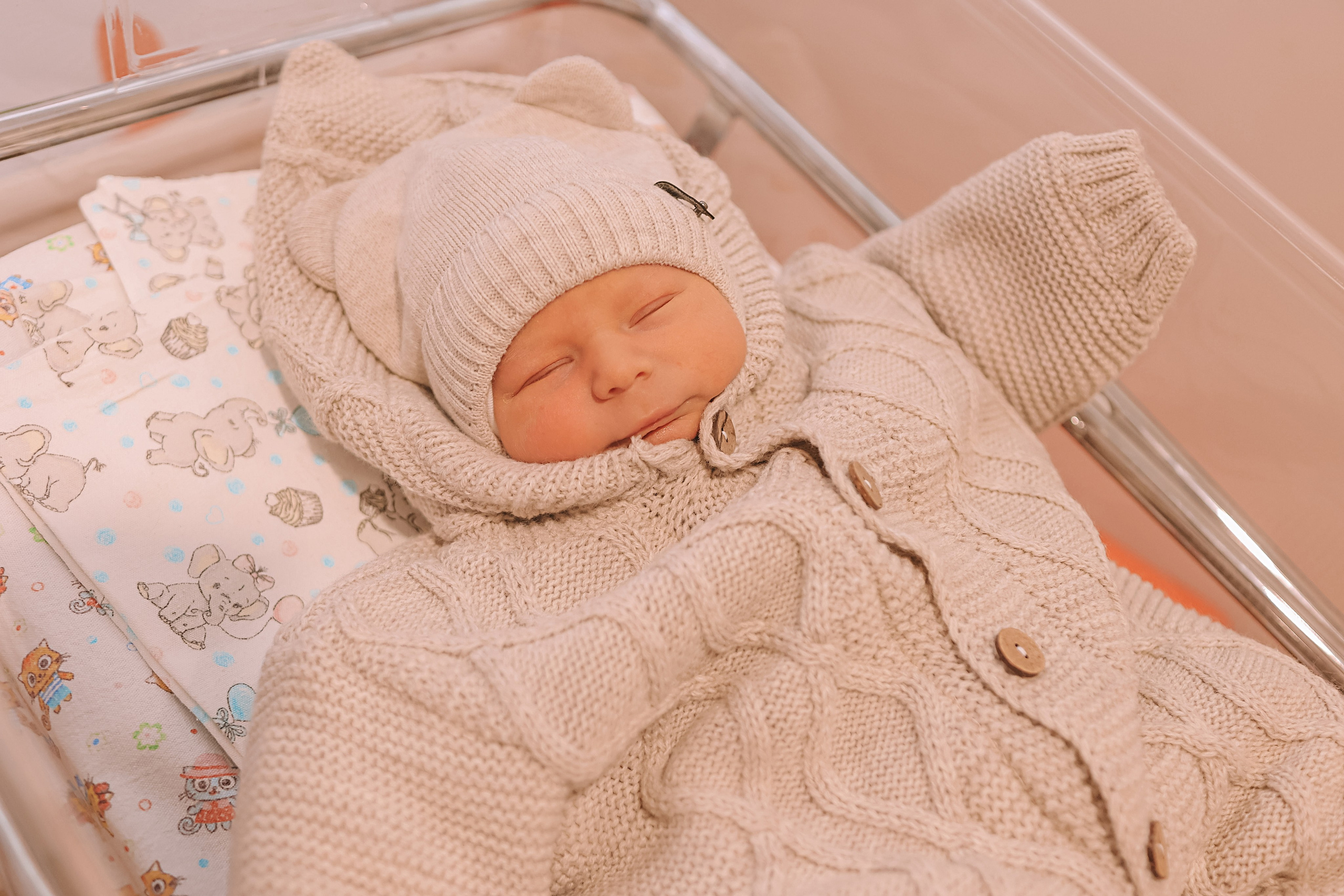 Выписка Мид. Семейный фотограф Тюмень, фотограф на роды Салмина Мария