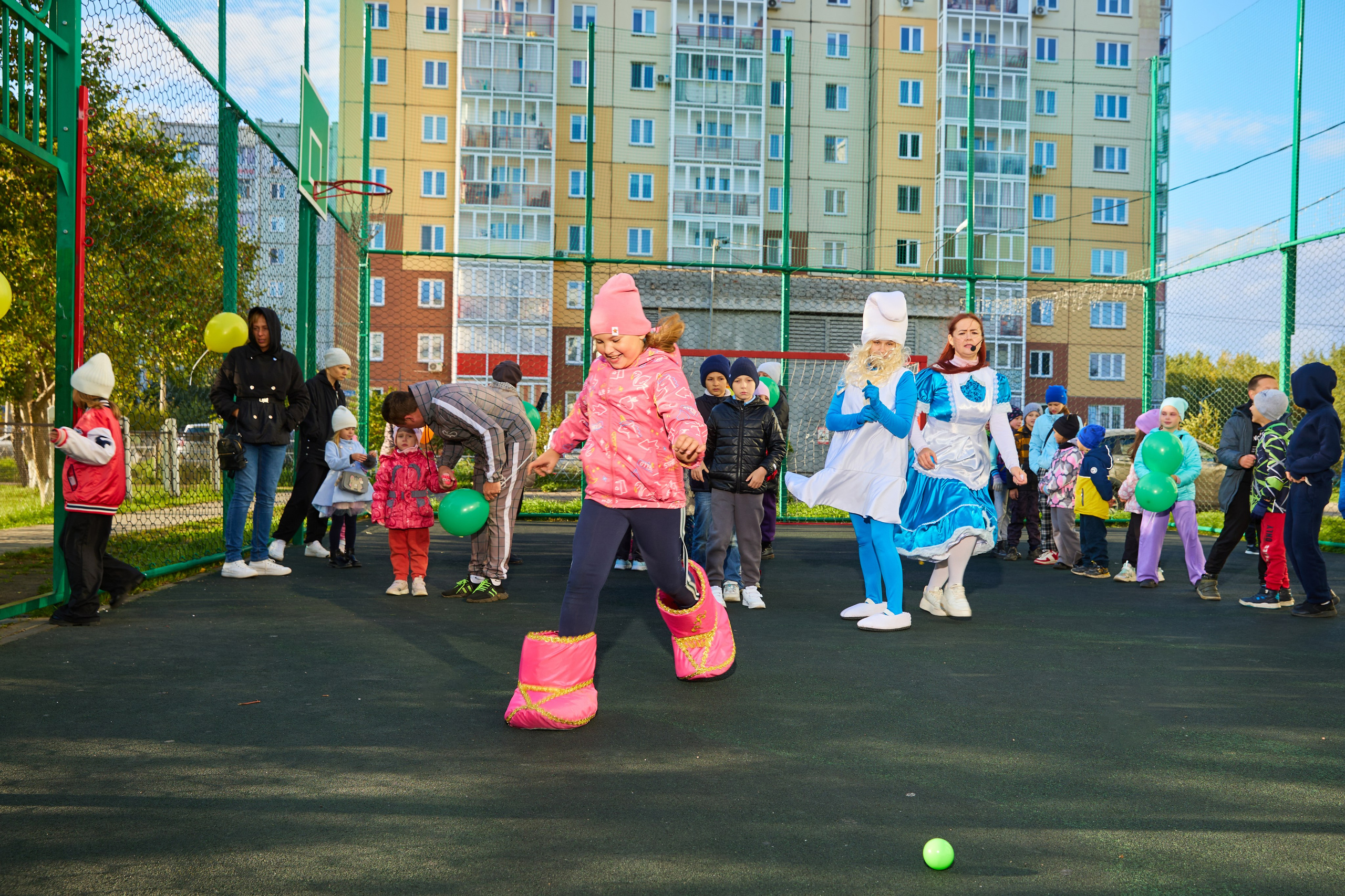 Лето закончилось, но праздник продолжается. День двора