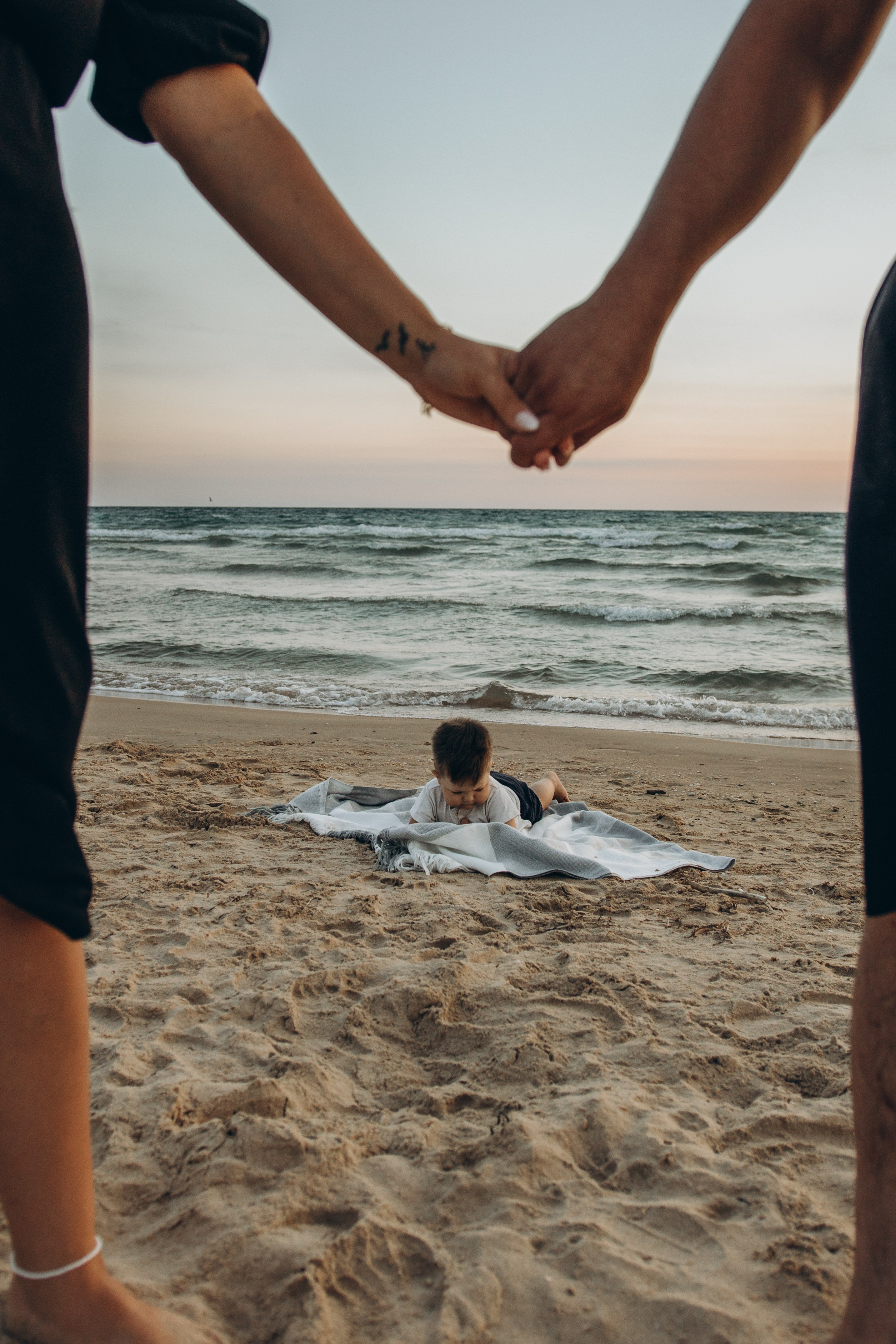Михаил, Алена и Кирюша — встреча заката с любимыми. Семейный фотограф Новороссийск, Анапа, Геленджик — Юлия Давыдова