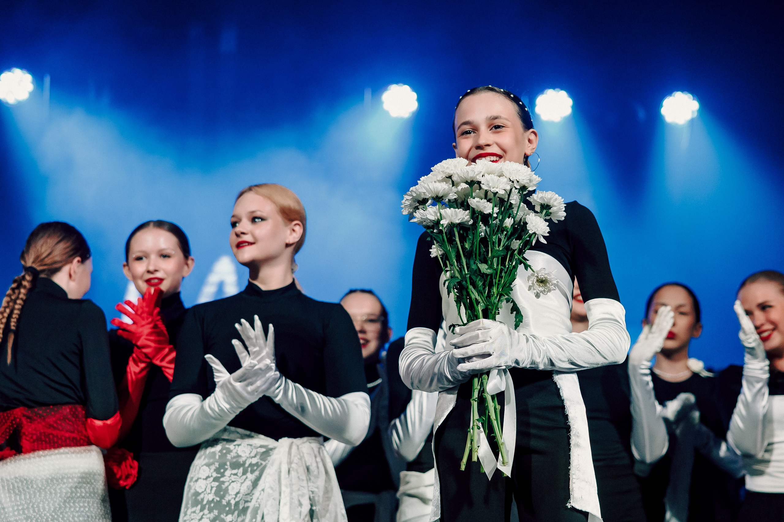 Отчётный концерт танцевальной школы «Red Rabbits» 2025. Лёшка Варзегов — фотограф