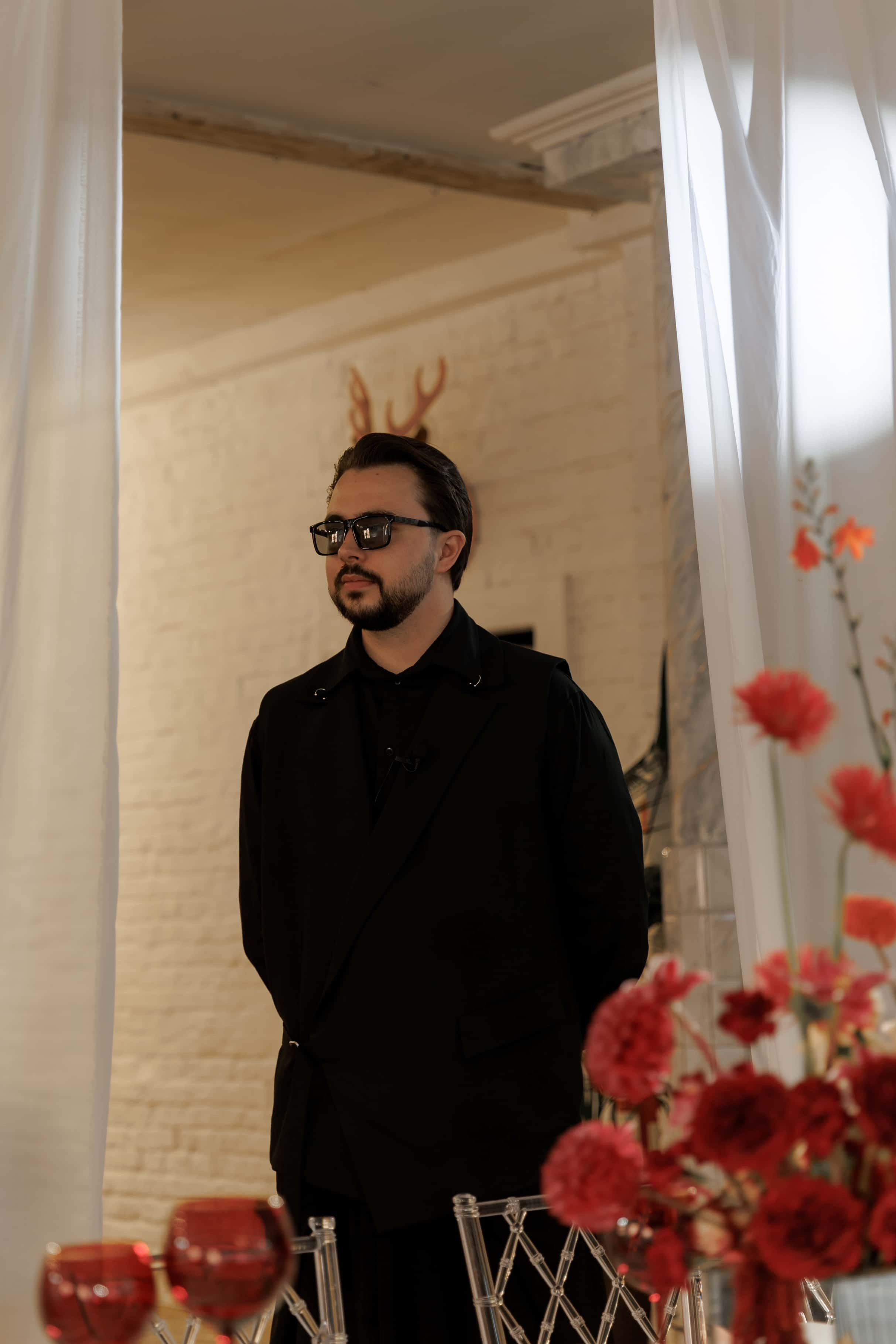 Ведущий Горохов. Подрядчики и друзья сети свадебных площадок House for wedding