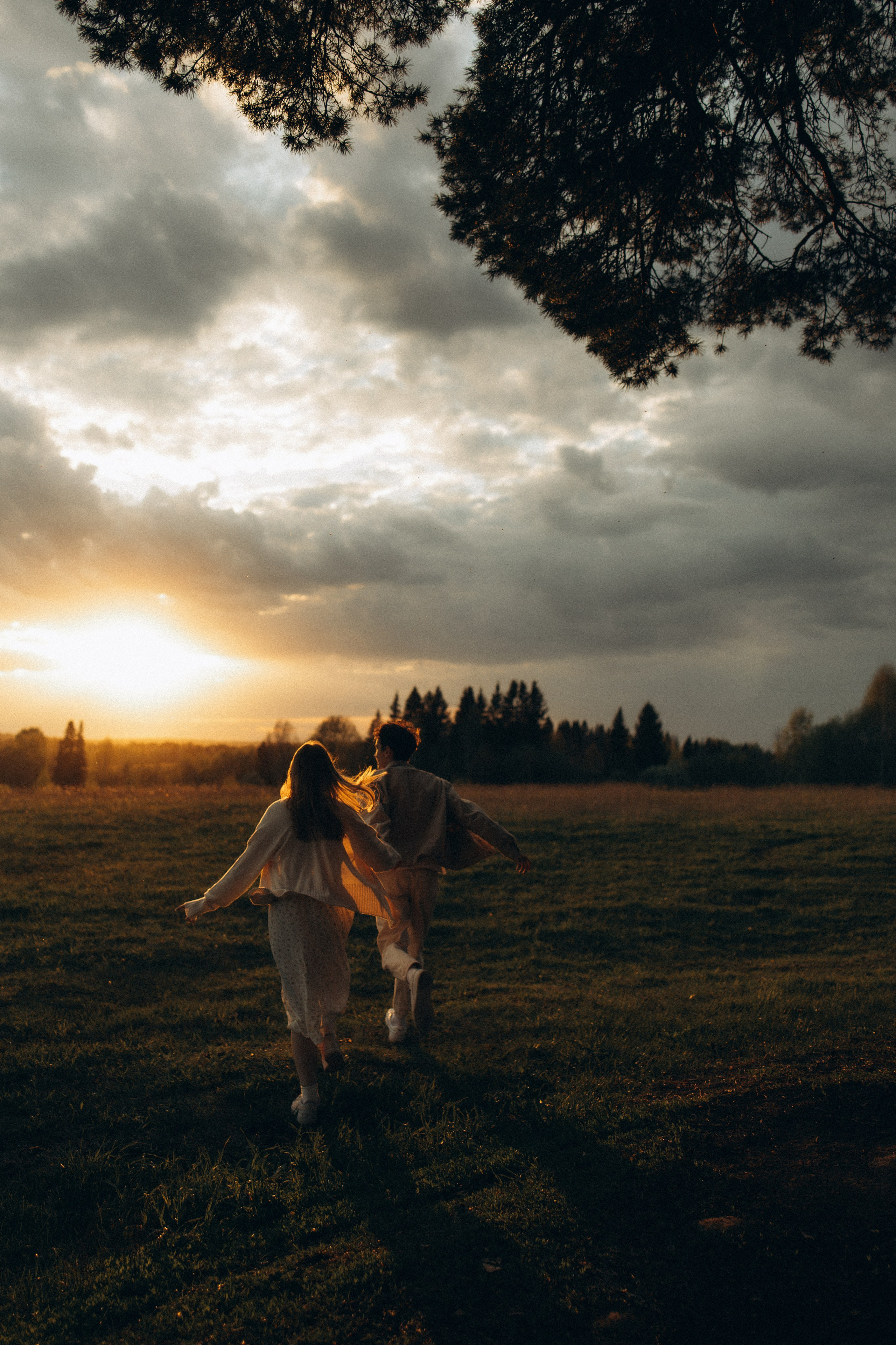 Лавстори ~300-летняя сосна~. Семейный фотограф в Ижевске Даша Денисова