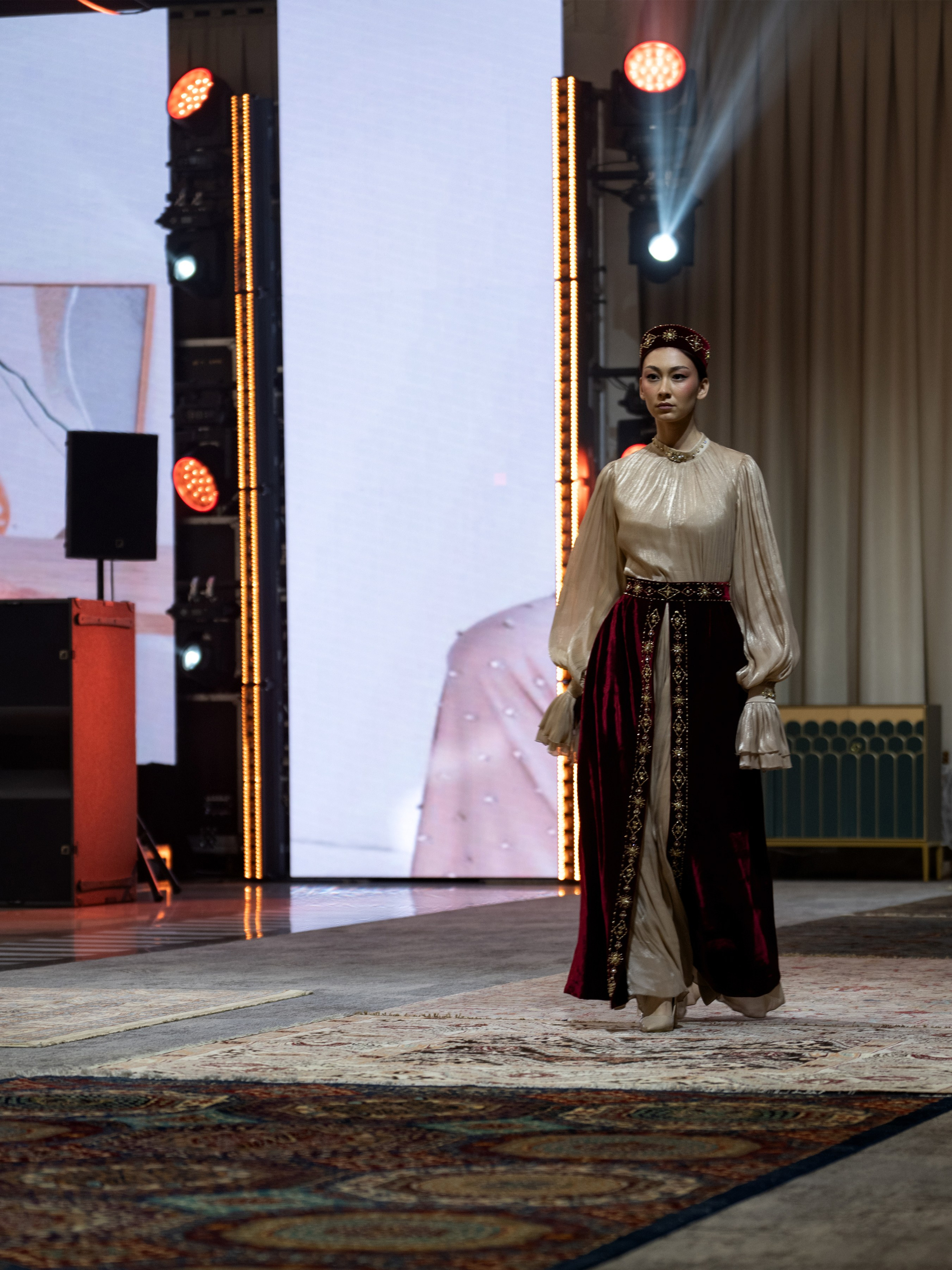 Khanshaiym brand. Сайт Алматинского НЮ АРТ, будуар и фэшн фотографа Дениса Карпенко