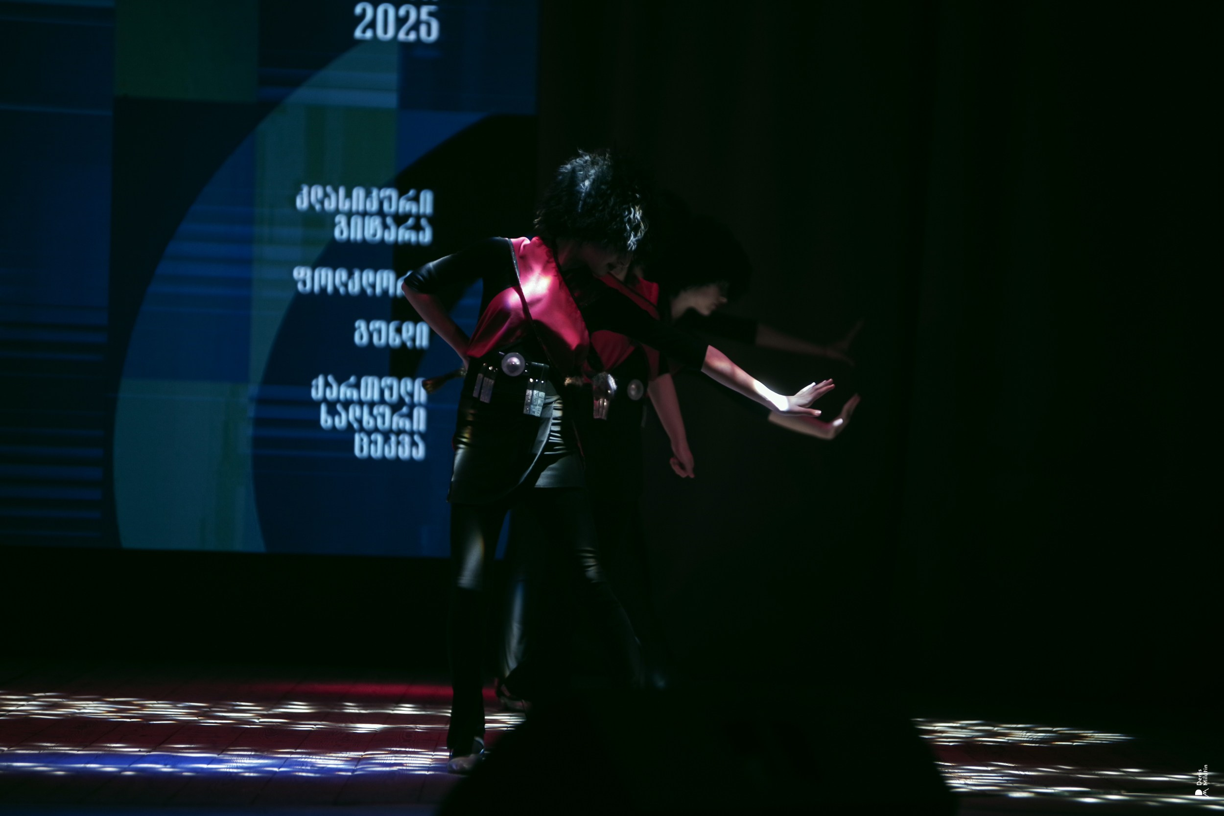 Танцы в Хоби. Портретный фотограф Денис Милютин