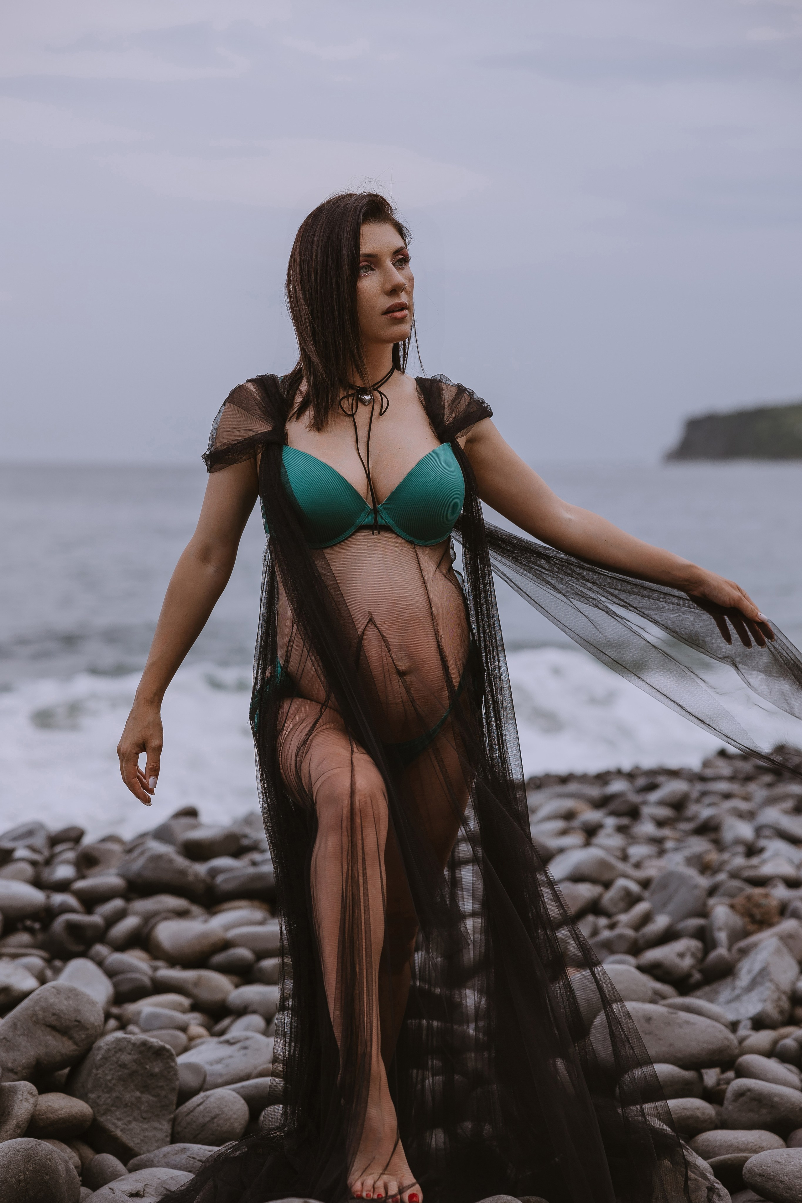 Беременная красотка у моря во Владивостоке. ВАШ ФОТОГРАФ В ПУСАНЕ (Южная Корея) Александра Ануфрий