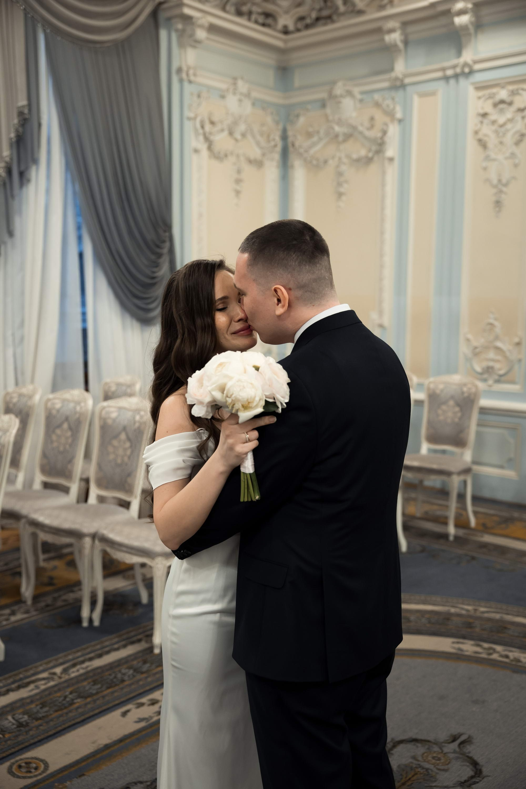 Свадебная фотосессия на Фурштатской. Свадебный фотограф Игорь Брундасов 8PHOTO на свадьбу венчание загс СПб