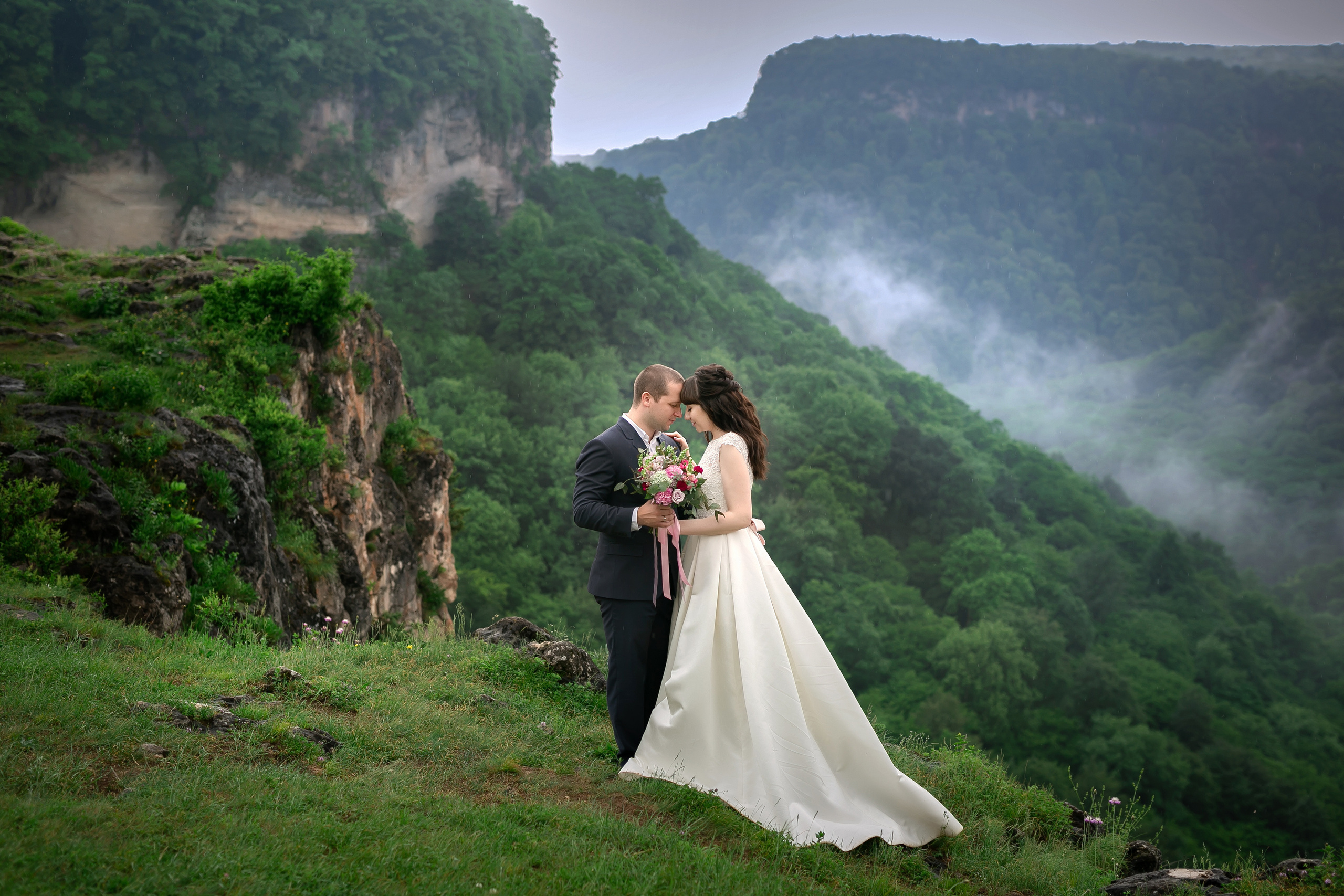 СВАДЕБНЫЕ ФОТОСЕССИИ. Свадебный и семейный фотограф в г. Майкопе (выезд по республике и краю)