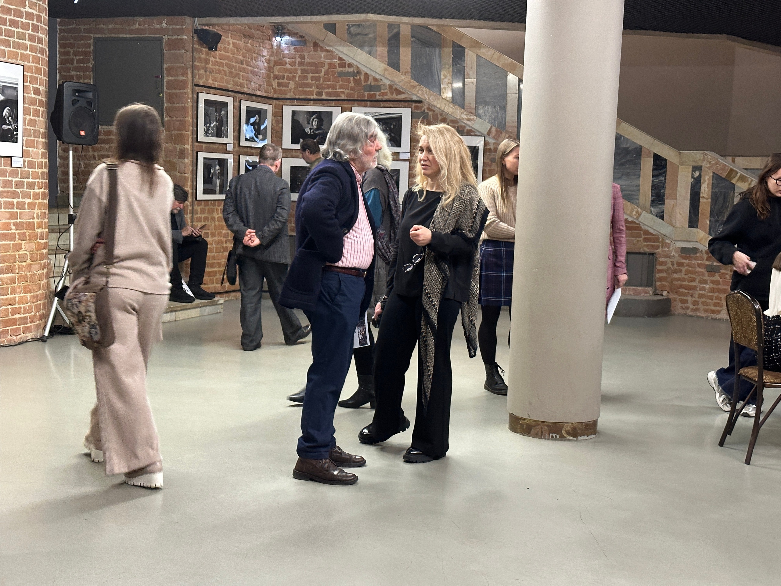 Фотография о музыке, музыкантах и их руках, магию создающих. Репортажный, архитектурный, театральный и файн-арт фотограф Лена Мельникова в Москве