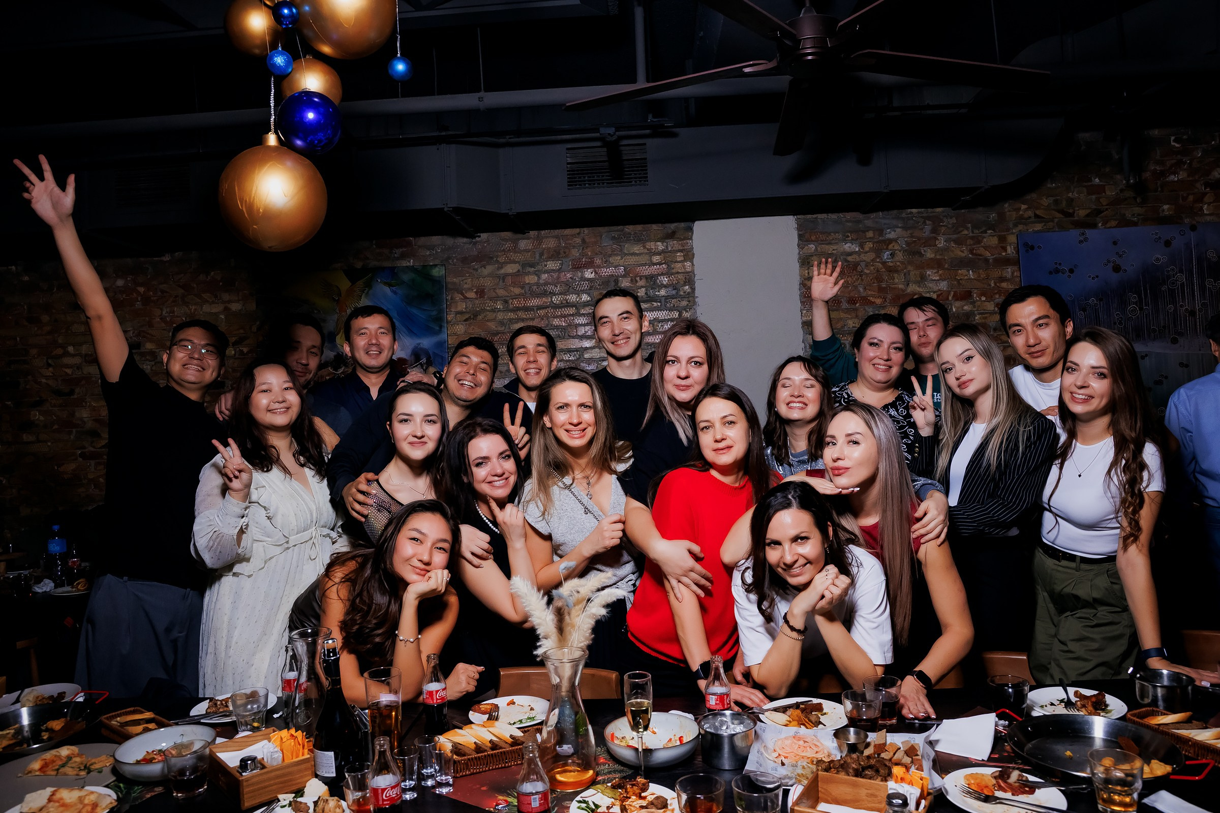Chechil Pub на Жарокова-Chechil Жарокова. Репортажный фотограф в Алматы Каюпов Сержан