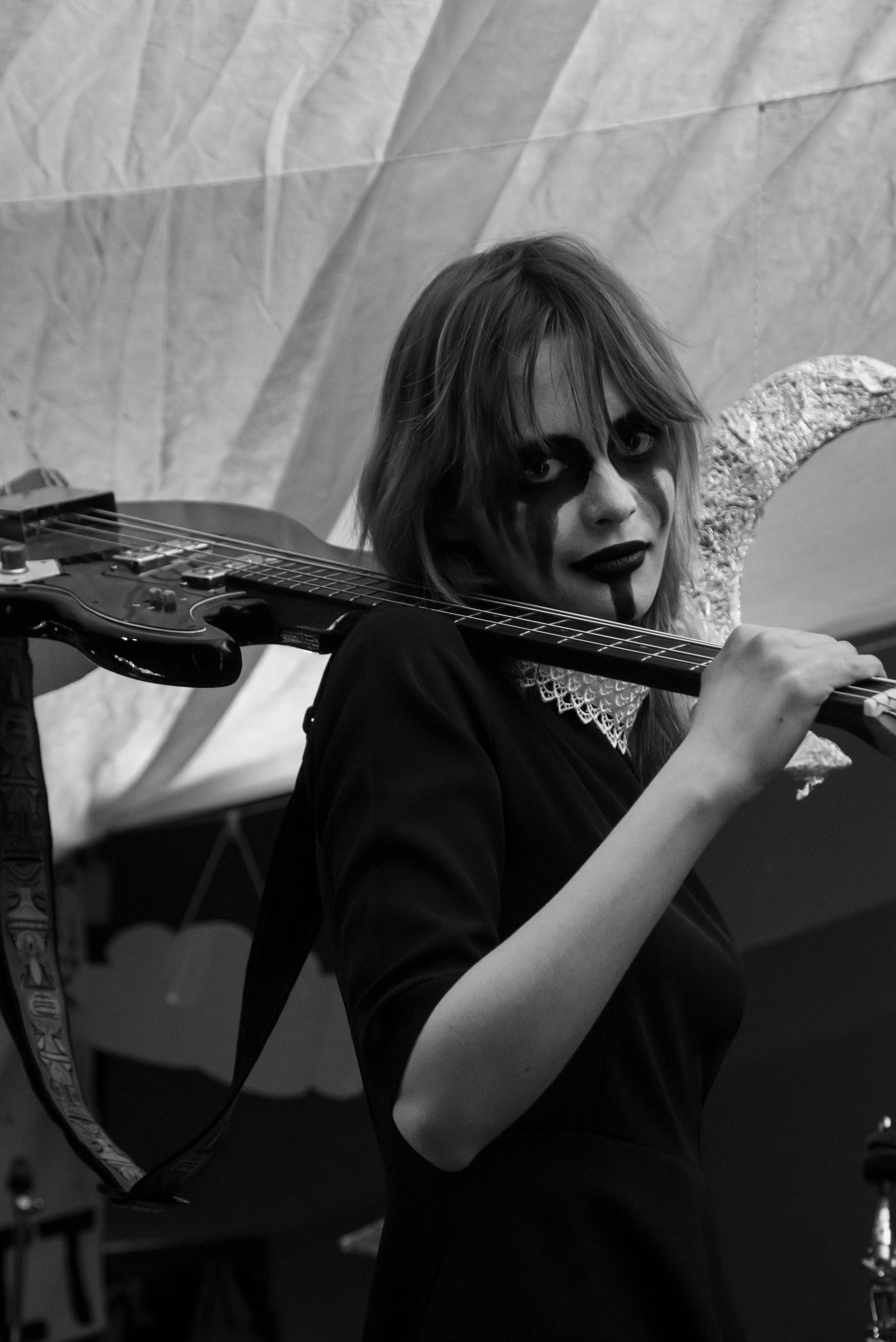 Муз. группа «Кабельщик». Сандра Ковалева | ЧБ фотограф