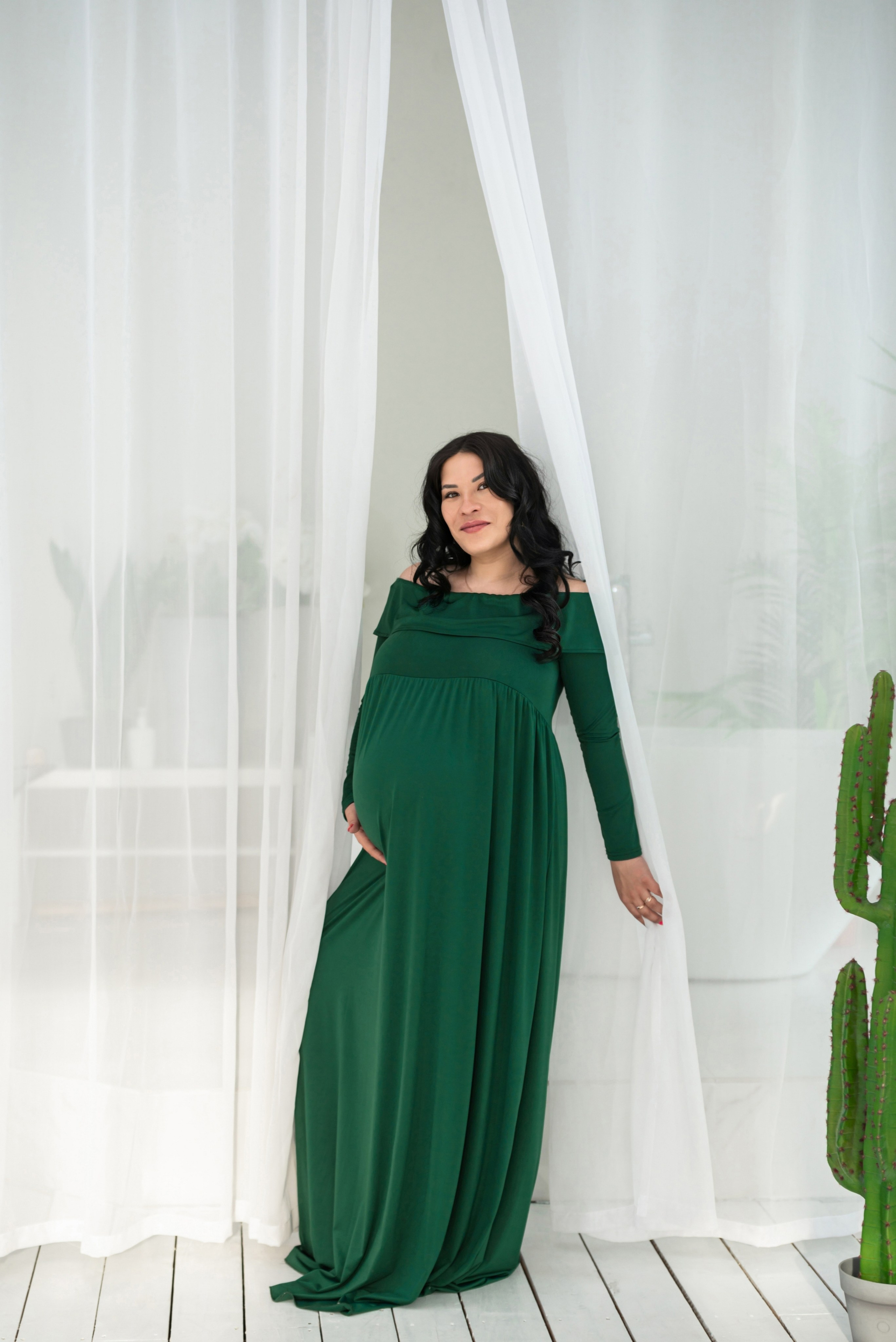 Платье трикотажное изумрудного цвета 46-50 рр для фотосессии беременности в Иркутске