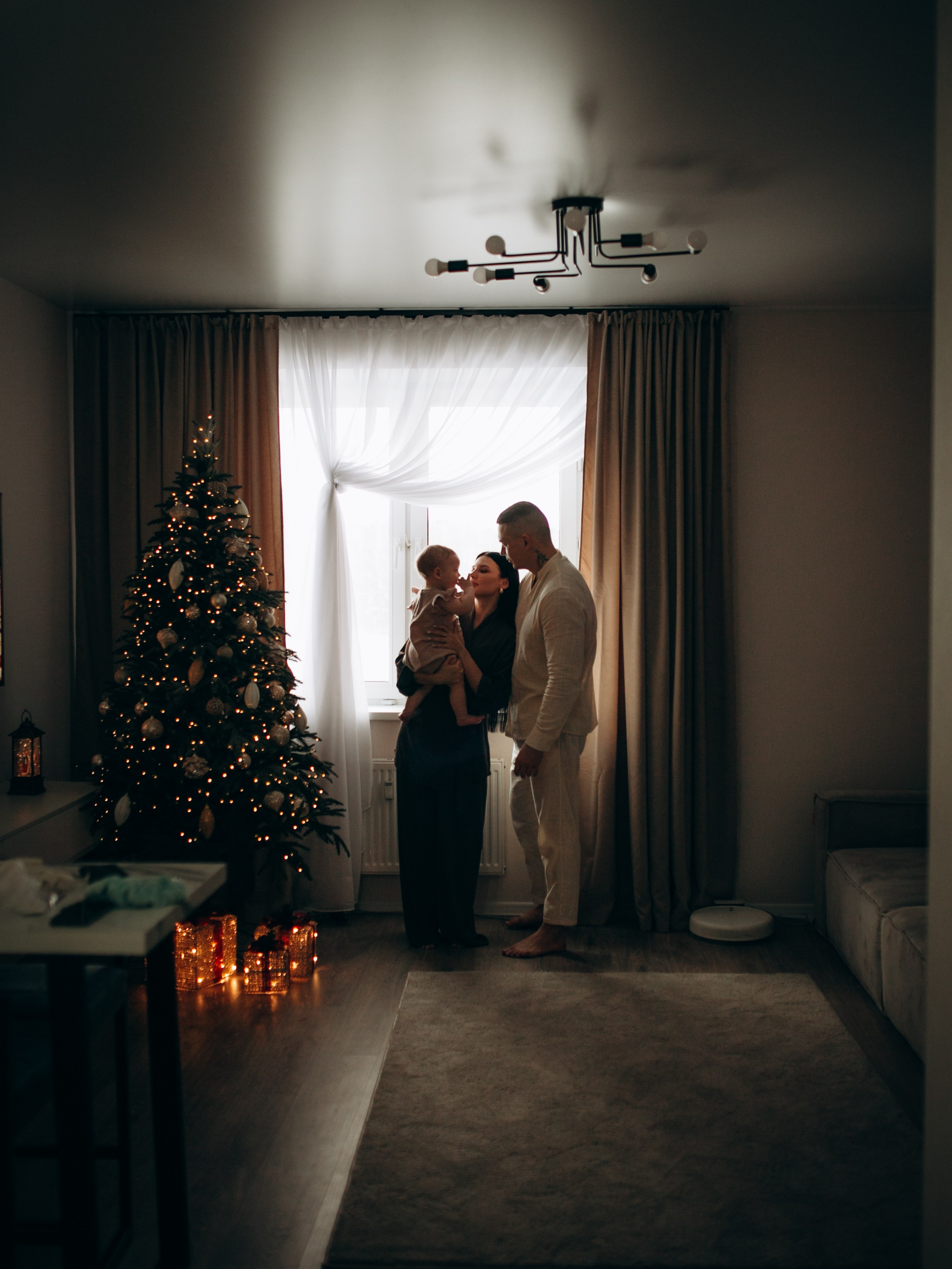 Денис, Юля и крошка Варвара. Семейный фотограф в Москве и Люберцах Юлия Гуськова