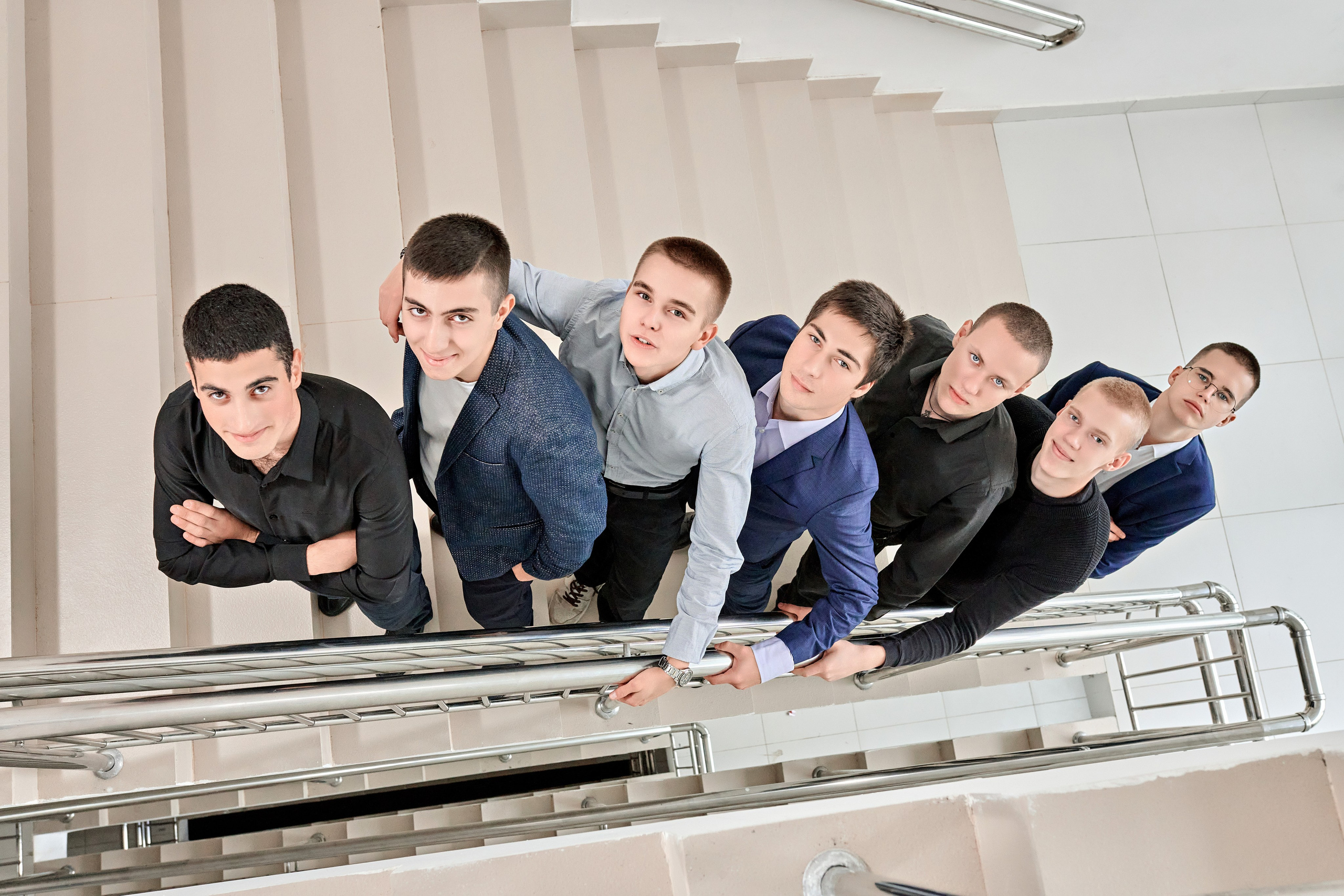 Выпускные альбомы для детского сада, начальной школы, выпускников 4х, 9х и 11х классов. Фотограф Меняйло Евгений. Свадьба. Портрет. Репортаж. Семья. Контент