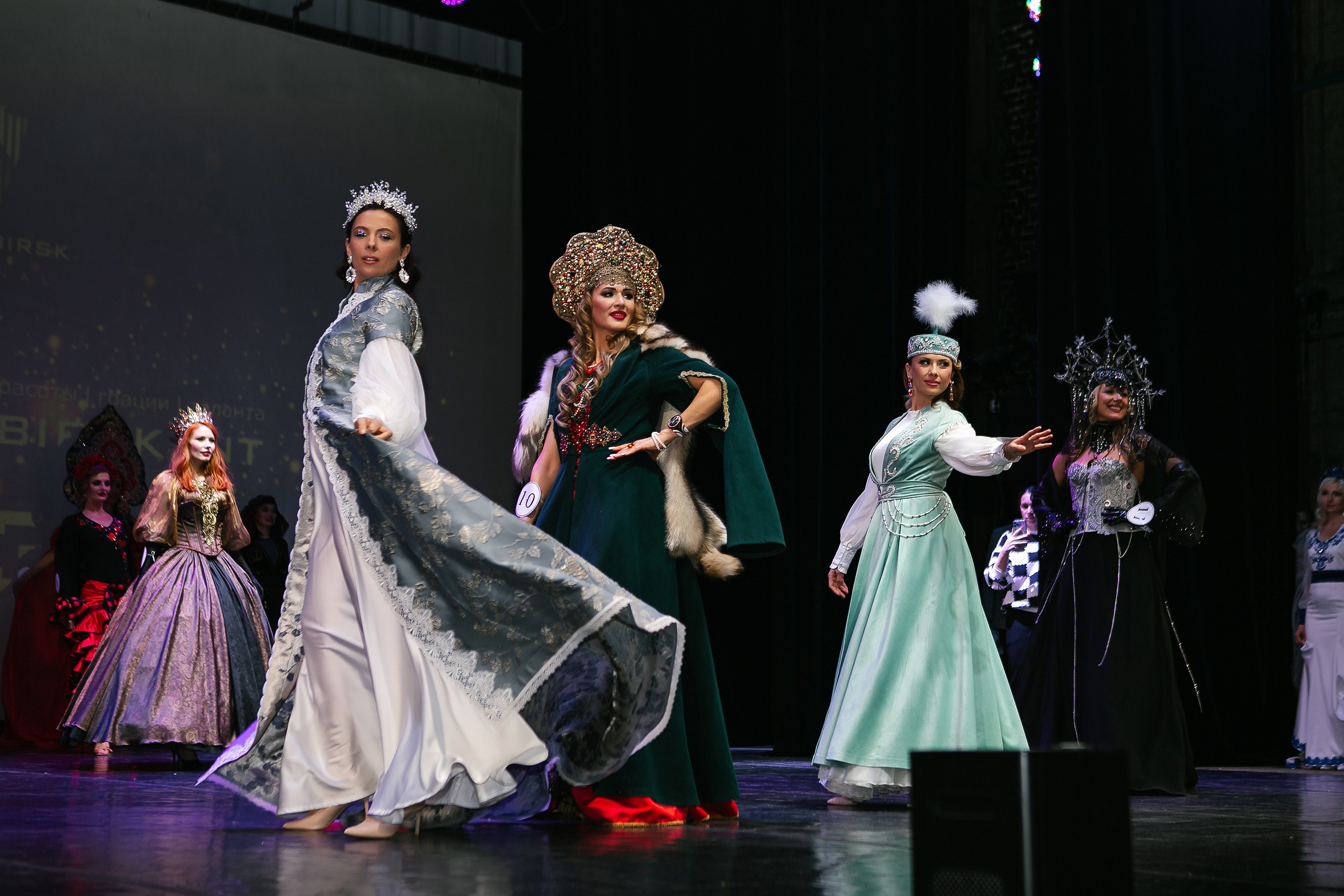 Финал Конкурса Красоты. Контент фотограф, съемка для маркетплейсов, фуд съемка и репортажи в Новосибирске Ралия Галеева